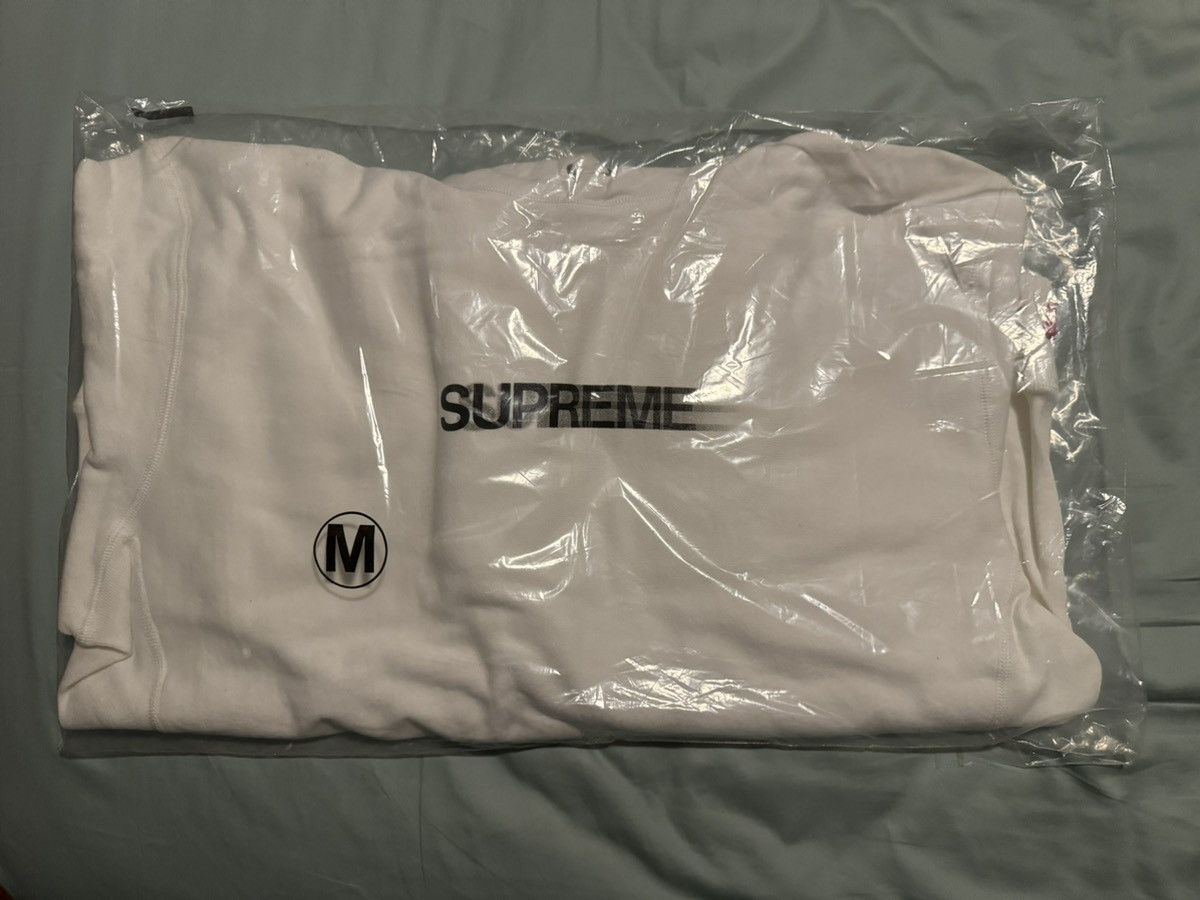 Supreme Supreme SS23 Motion Logo Hoodie White Size Medium Size US M / EU 48-50 / 2 - 15 Thumbnail