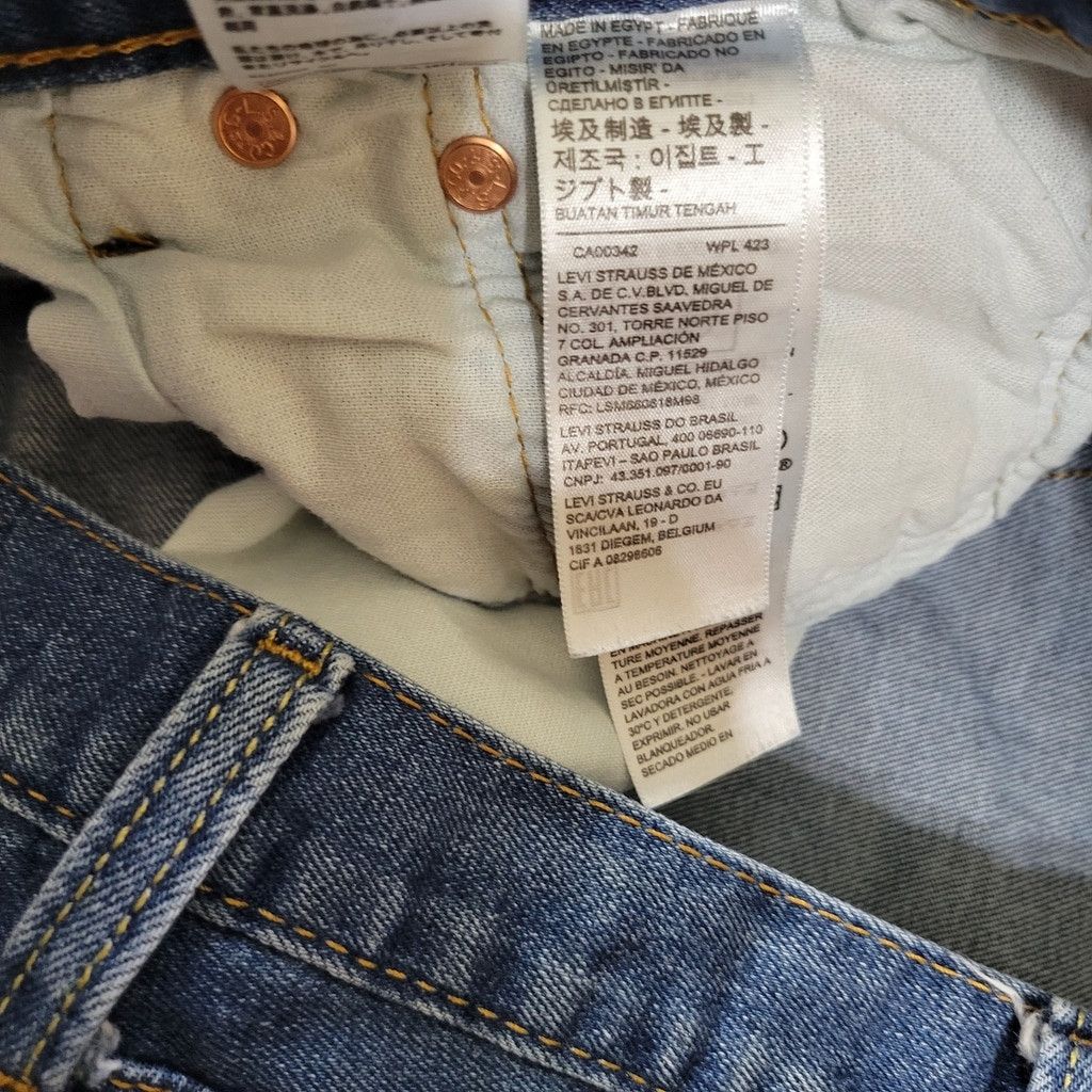 Levi's Levi's 501 Blue Straight Leg Button-Fly Size US 40 / EU 56 - 9 Thumbnail