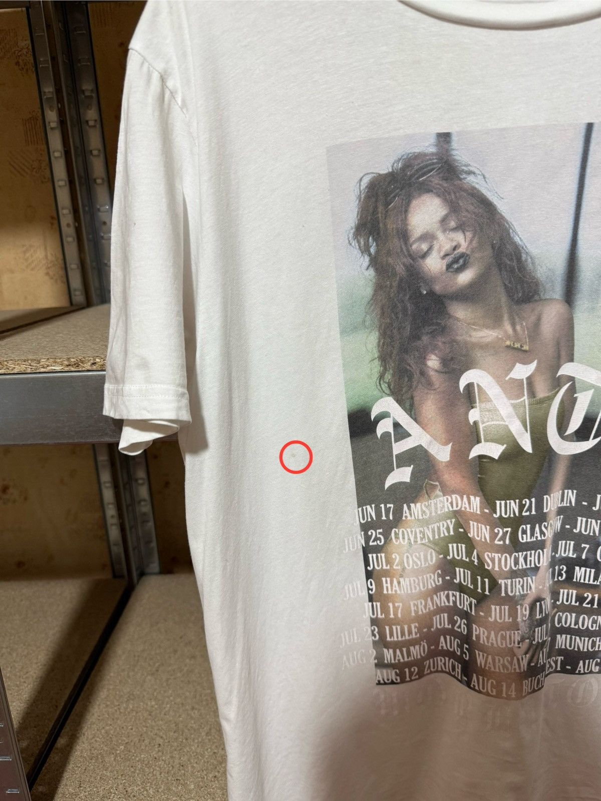 Band Tees × Rihanna Rihanna “ Anti World Tour 2016 “ Rap T-Shirt Y2K Hype Size US XL / EU 56 / 4 - 8 Thumbnail