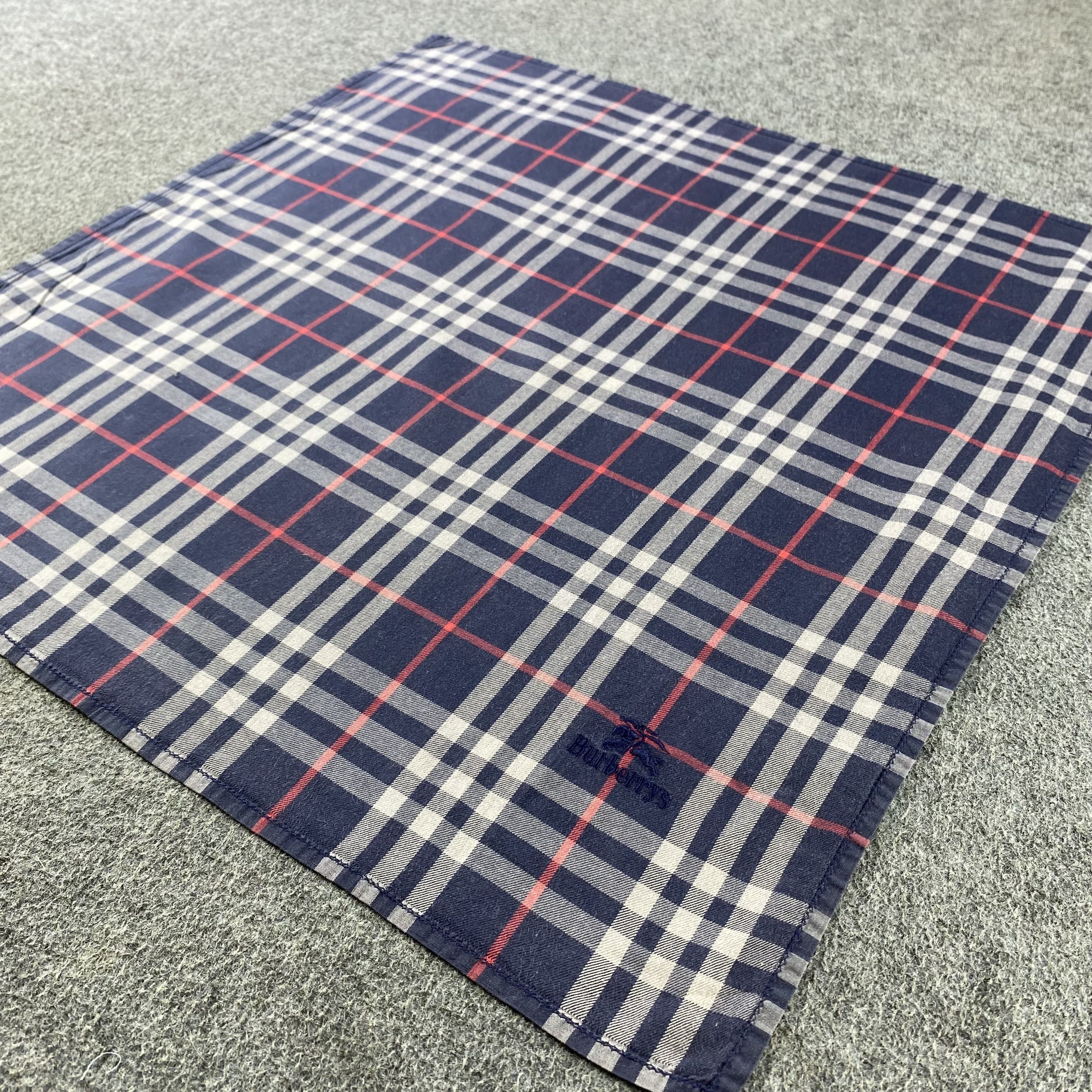 Burberry × Vintage Burberry Handkerchief/Neckerchief/Bandana HC614 Size ONE SIZE - 2 Thumbnail