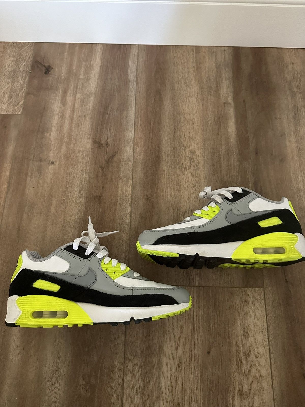 Nike Nike Air Max 90s Size US 7 / EU 40 - 1 Thumbnail