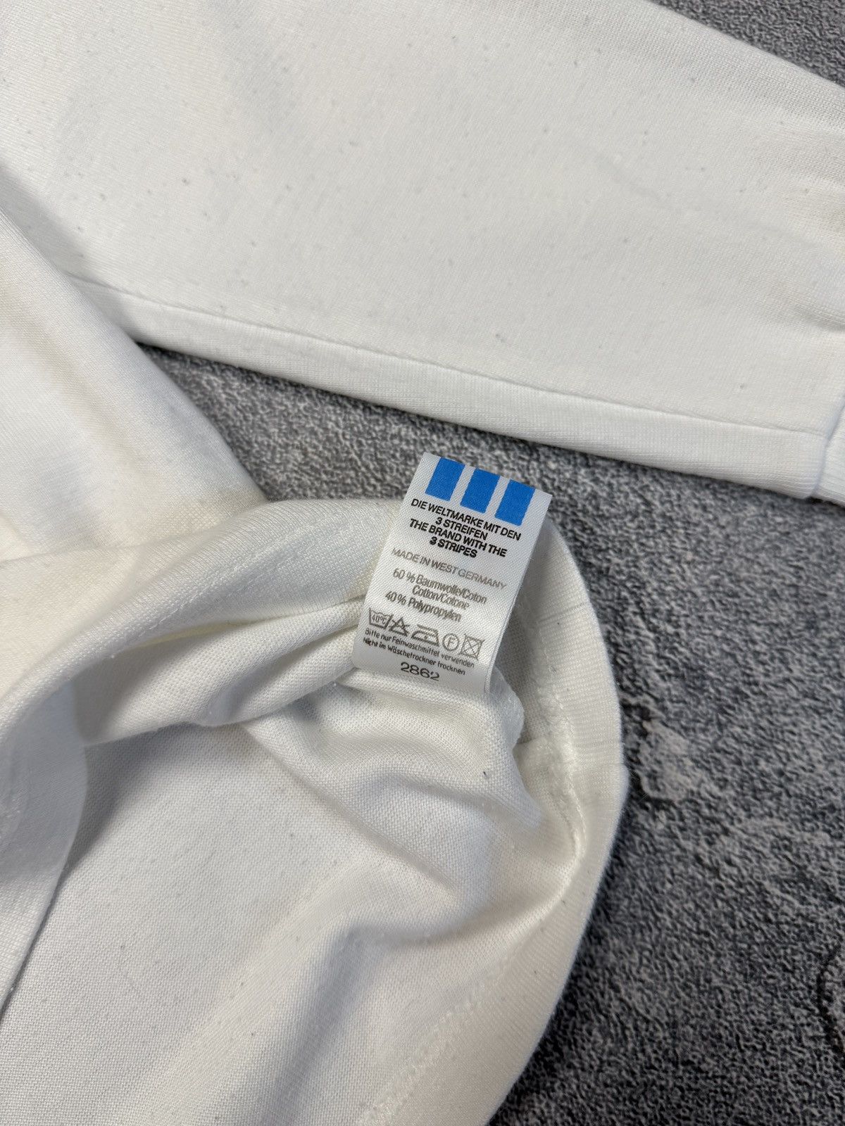 Adidas Vintage Adidas 1/4 Zip Sweatshirt Size US S / EU 44-46 / 1 - 9 Thumbnail