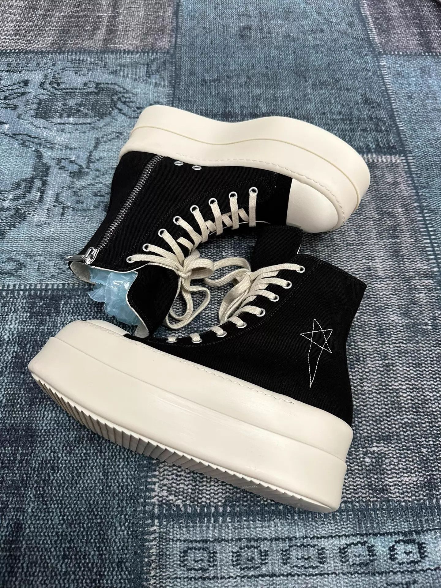 Rick Owens Rick Owens High Top Thick Sole 37.5 Worn Once Size US 7 / IT 37 - 1 Thumbnail