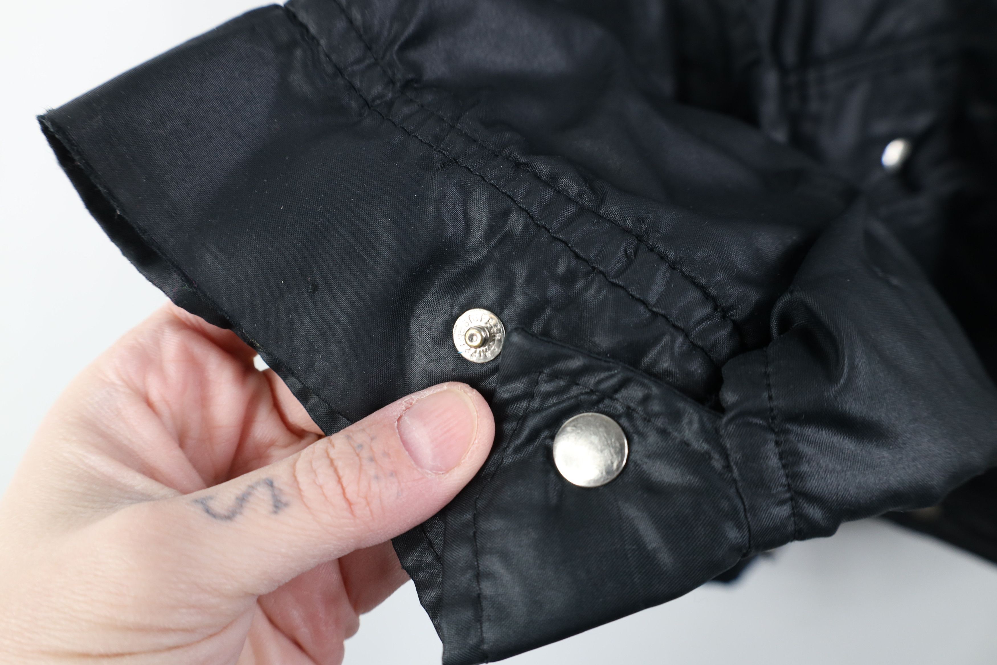 Vintage Vintage 70s Streetwear Micro Puffer Bomber Jacket Black USA Size US L / EU 52-54 / 3 - 7 Thumbnail