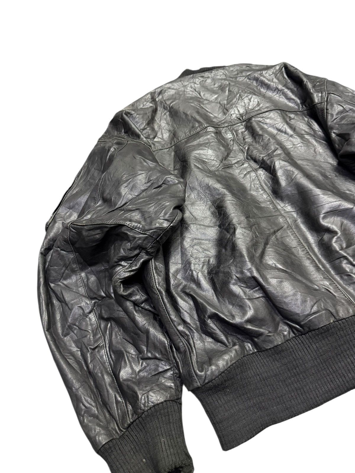 Vintage Vintage 90s Team Suzuki Racing Leather Jacket Size US L / EU 52-54 / 3 - 6 Thumbnail