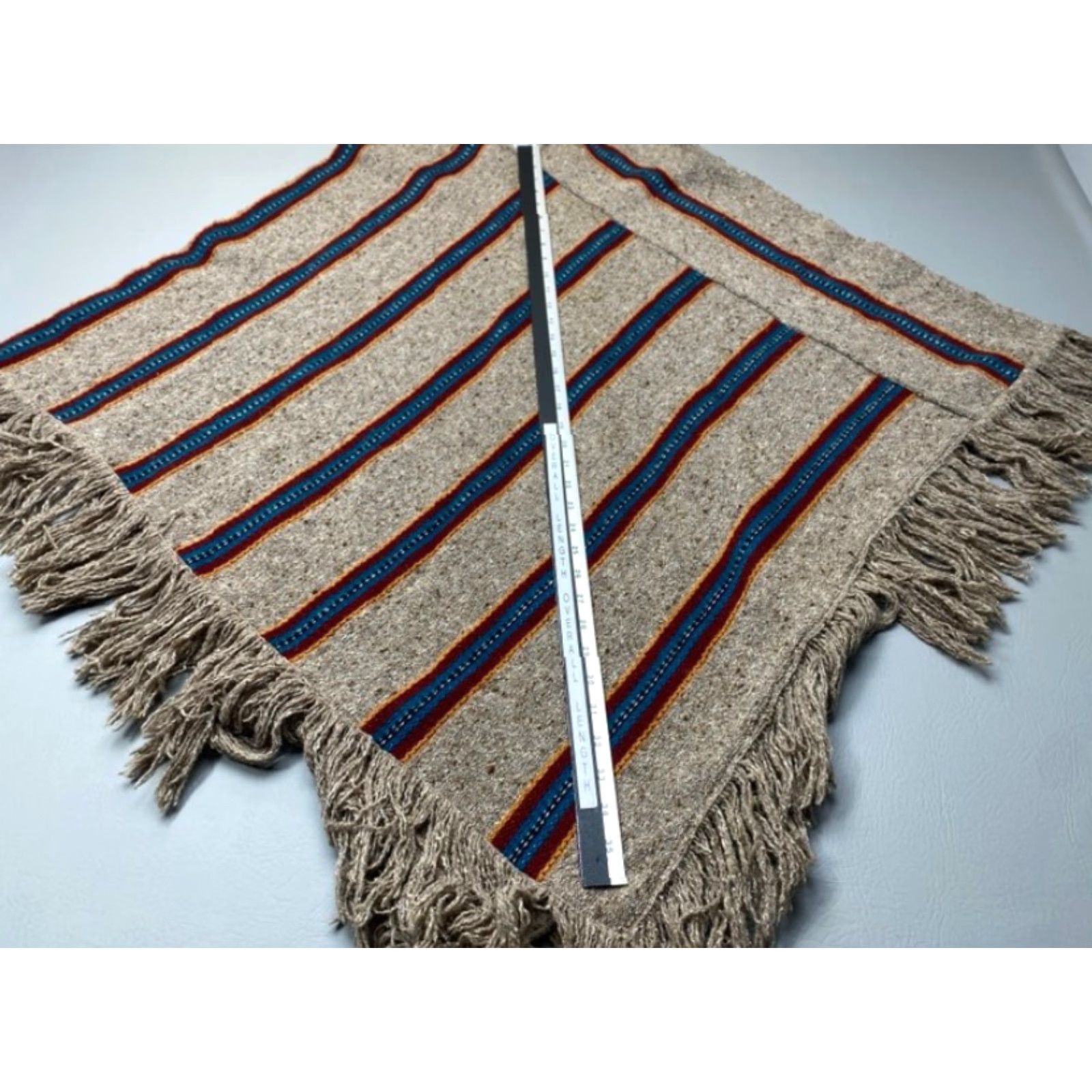 Vintage VINTAGE Vintage Poncho Sweater 60% Wool Womens Southwest Aztec Tassel Western Italy 8293 Size M / US 6-8 / IT 42-44 - 4 Thumbnail