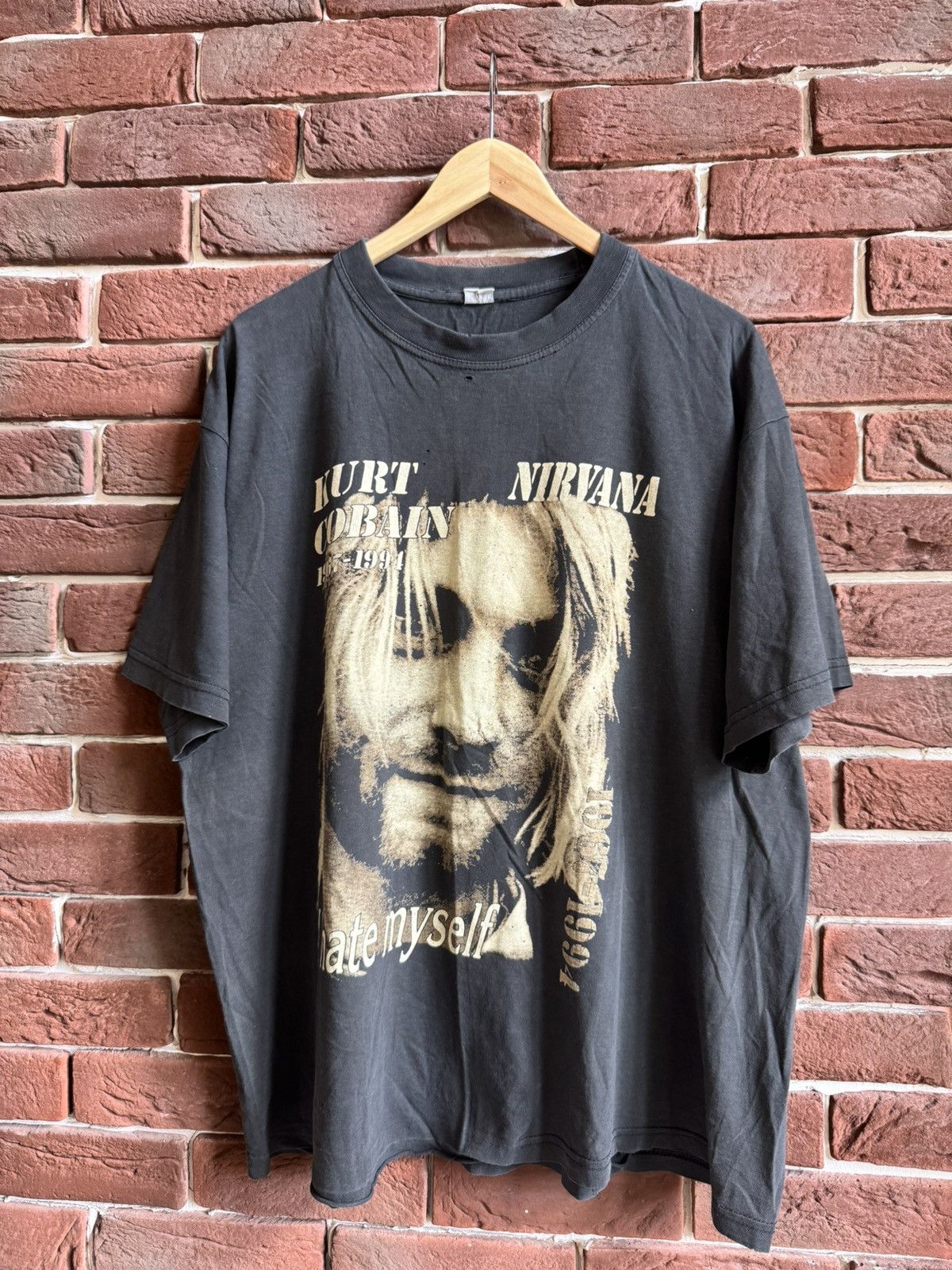 Band Tees Vintage 90s Nirvana Kurt Cobain I Hate Myself Band T-shirt Size US XL / EU 56 / 4 - 1 Thumbnail