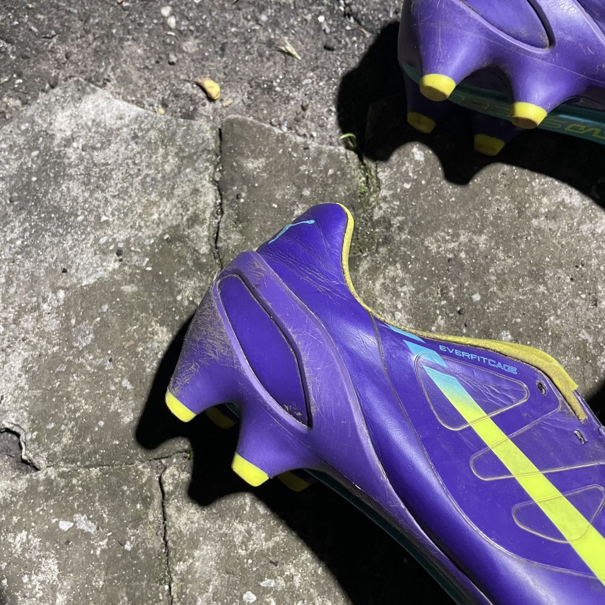 Pro Player Retro boots Puma evospeed 1.3 dragon elite soccer shoes Size US 5 / EU 37 - 2 Thumbnail