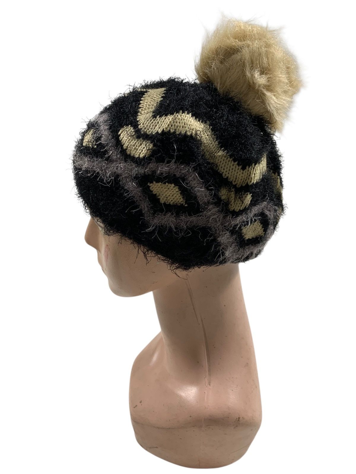 Kapital Crochet knitted hairy beanie hats rare Size ONE SIZE - 2 Thumbnail