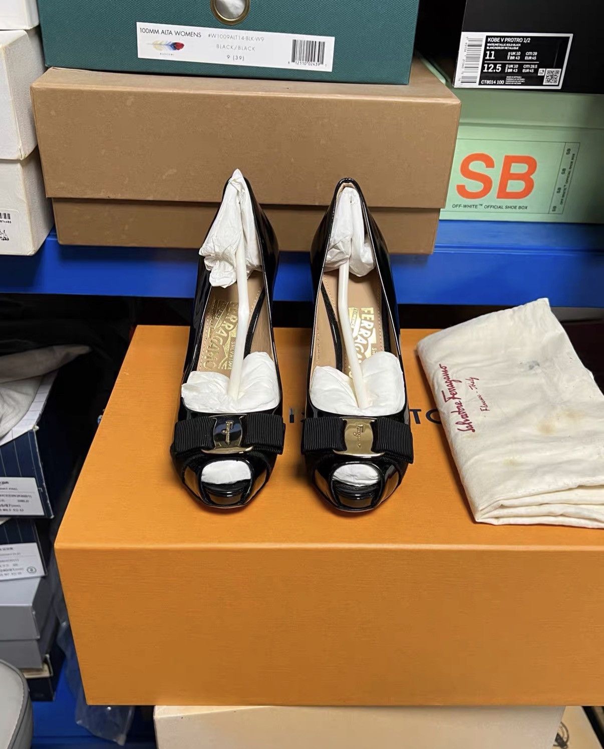 Salvatore Ferragamo Salvatore Ferragamo Bow High Heels J42 Size US 6.5 / IT 36.5 - 2 Thumbnail