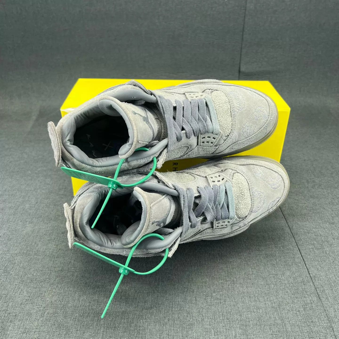 Nike Air Jordan 4 Kaws Gray 41 New With Box Size US 8 / EU 41 - 7 Thumbnail