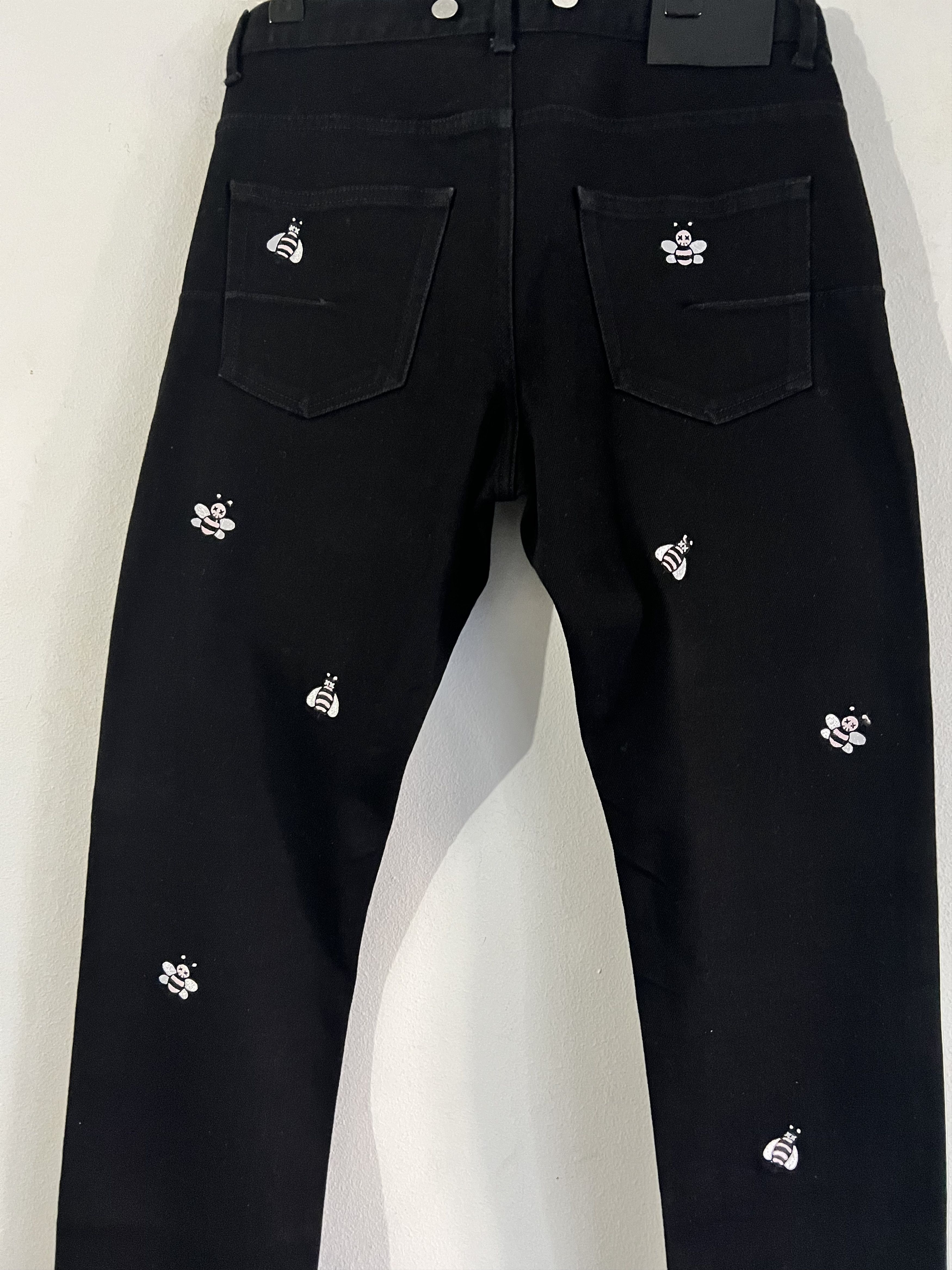 Dior × Kaws Kim Jones Dior X Kaws Bee Embroidered Denim Jeans Size US 34 / EU 50 - 4 Thumbnail