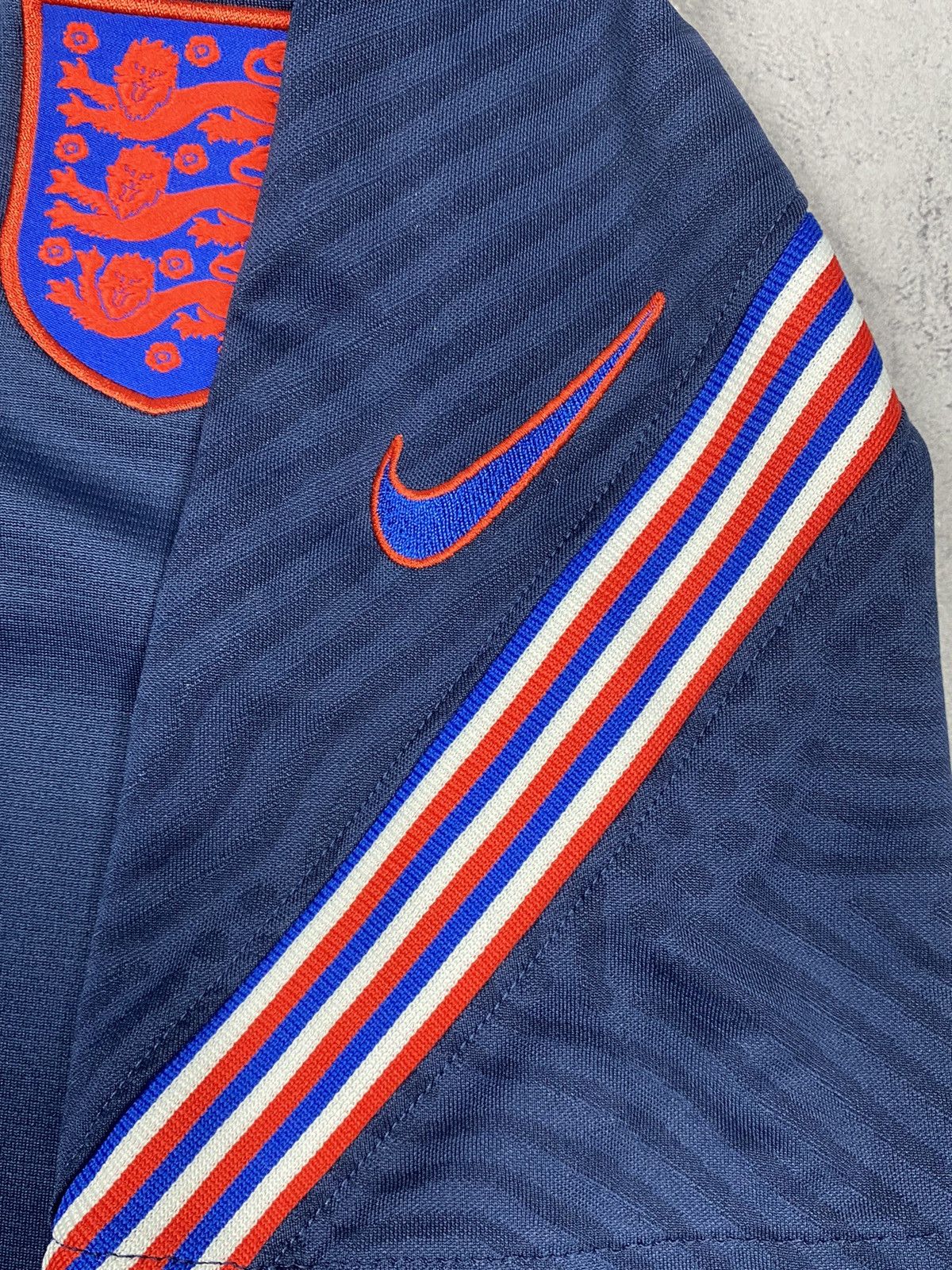 Nike Nike England National Team Pre Match Training Soccer Jersey Size US S / EU 44-46 / 1 - 9 Thumbnail