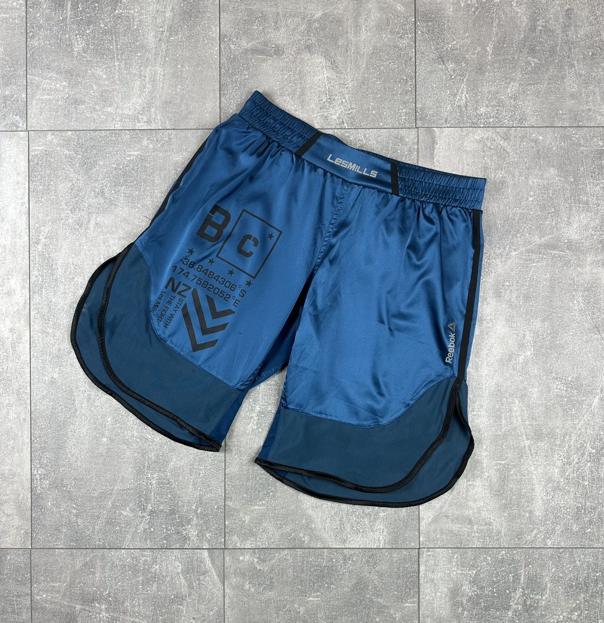 Reebok Reebok Les Mills Boxing Blue Mens Sportswear Short Size US 32 / EU 48 - 1 Thumbnail