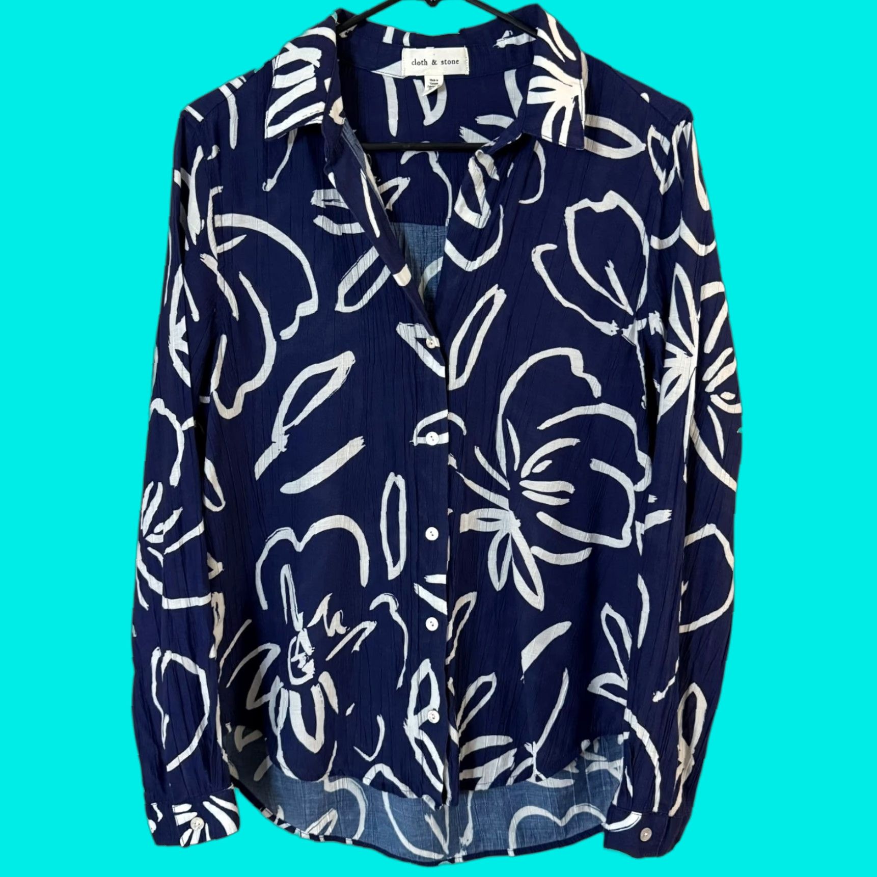 Anthropologie Cloth & Stone Anthropologie Floral Button-Up Shirt Blouse Blue Women's Medium Size M / US 6-8 / IT 42-44 - 1 Thumbnail
