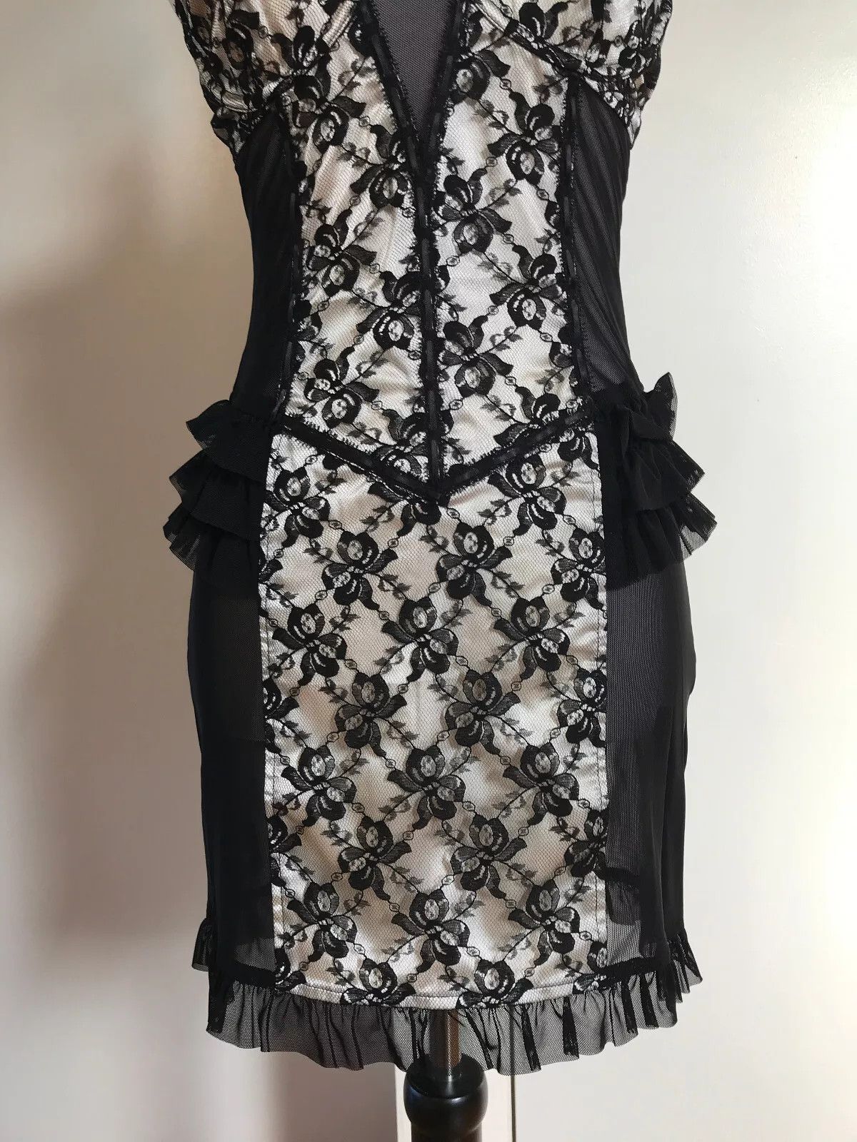 Lip Service Vintage Lip Service Vaudeville Vamps Lace & Mesh Dress L Size L / US 10 / IT 46 - 3 Thumbnail