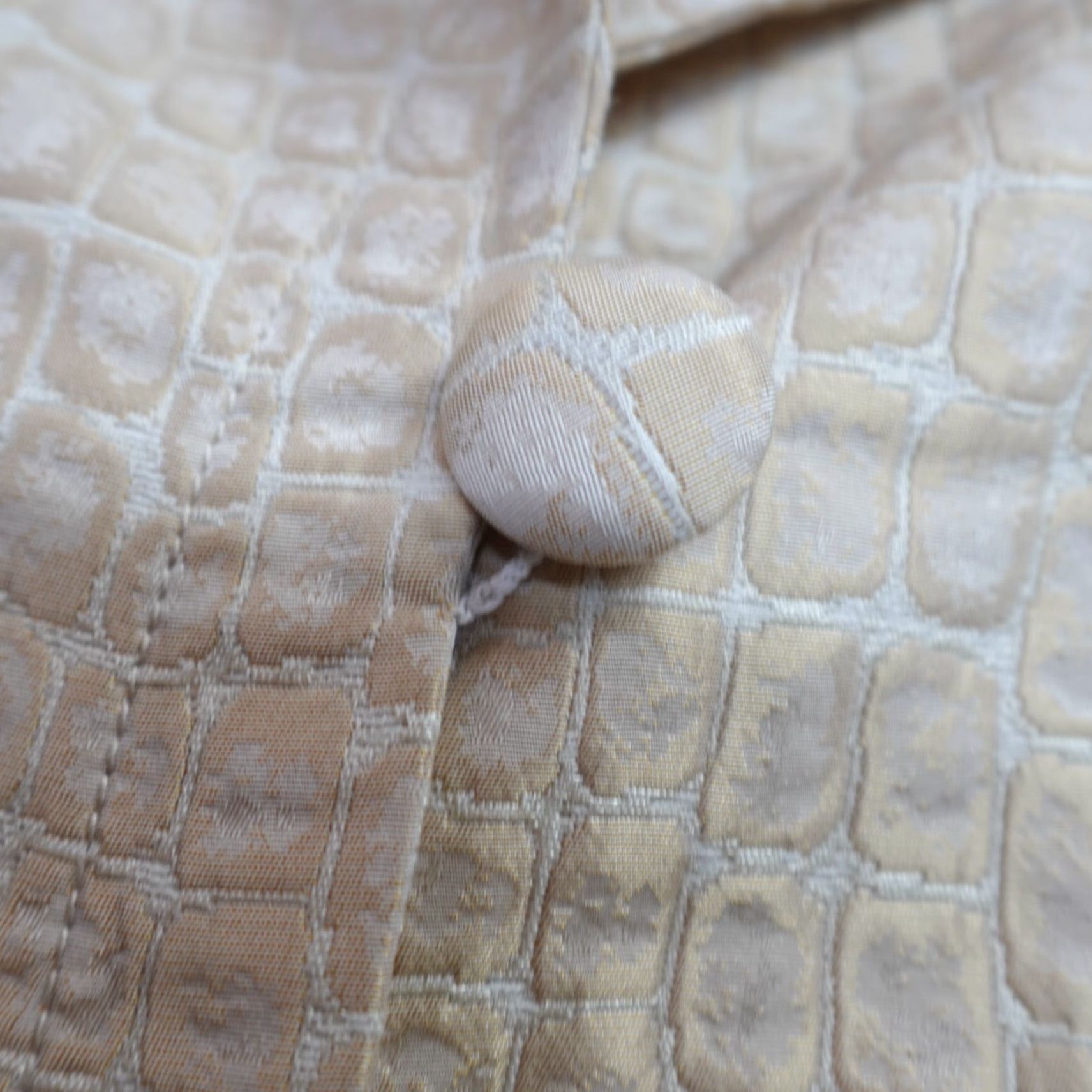St. John St. John Blazer Shirt Womens Jacket 10 Beige Geometric Silk Lined Long Sleeve Knit N/A Size L / US 10 / IT 46 - 4 Thumbnail