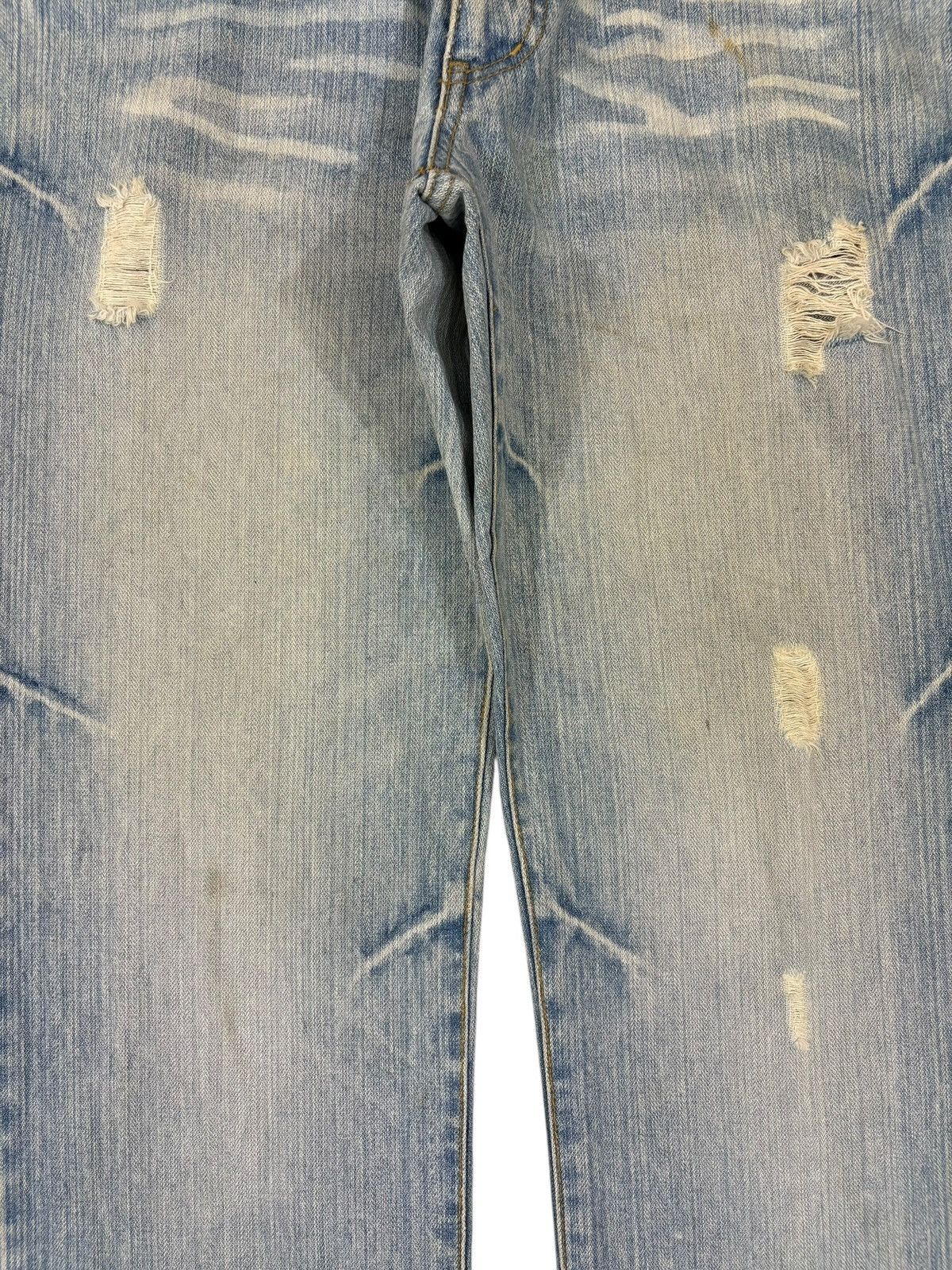 Japanese Brand Vintage Japanese Brand Light Wash Distressed Baggy Jeans Size US 34 / EU 50 - 5 Thumbnail