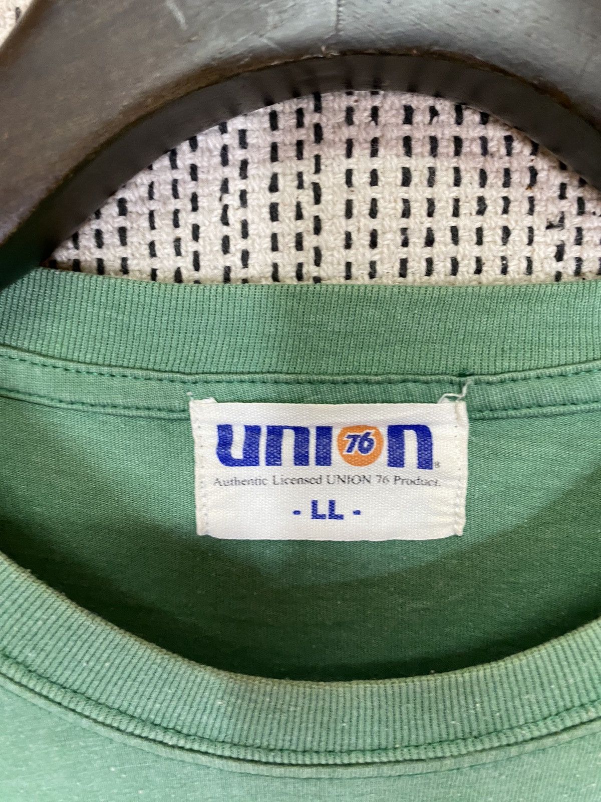 Vintage ‼️76 UNION MOTOR OIL TSHIRT ‼️ Size US L / EU 52-54 / 3 - 3 Thumbnail