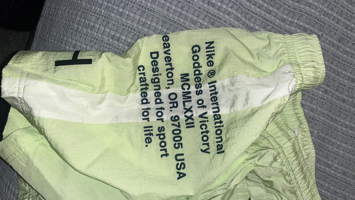 Nike Nike Lime Green Swoosh Shorts Size US 30 / EU 46 - 3 Thumbnail