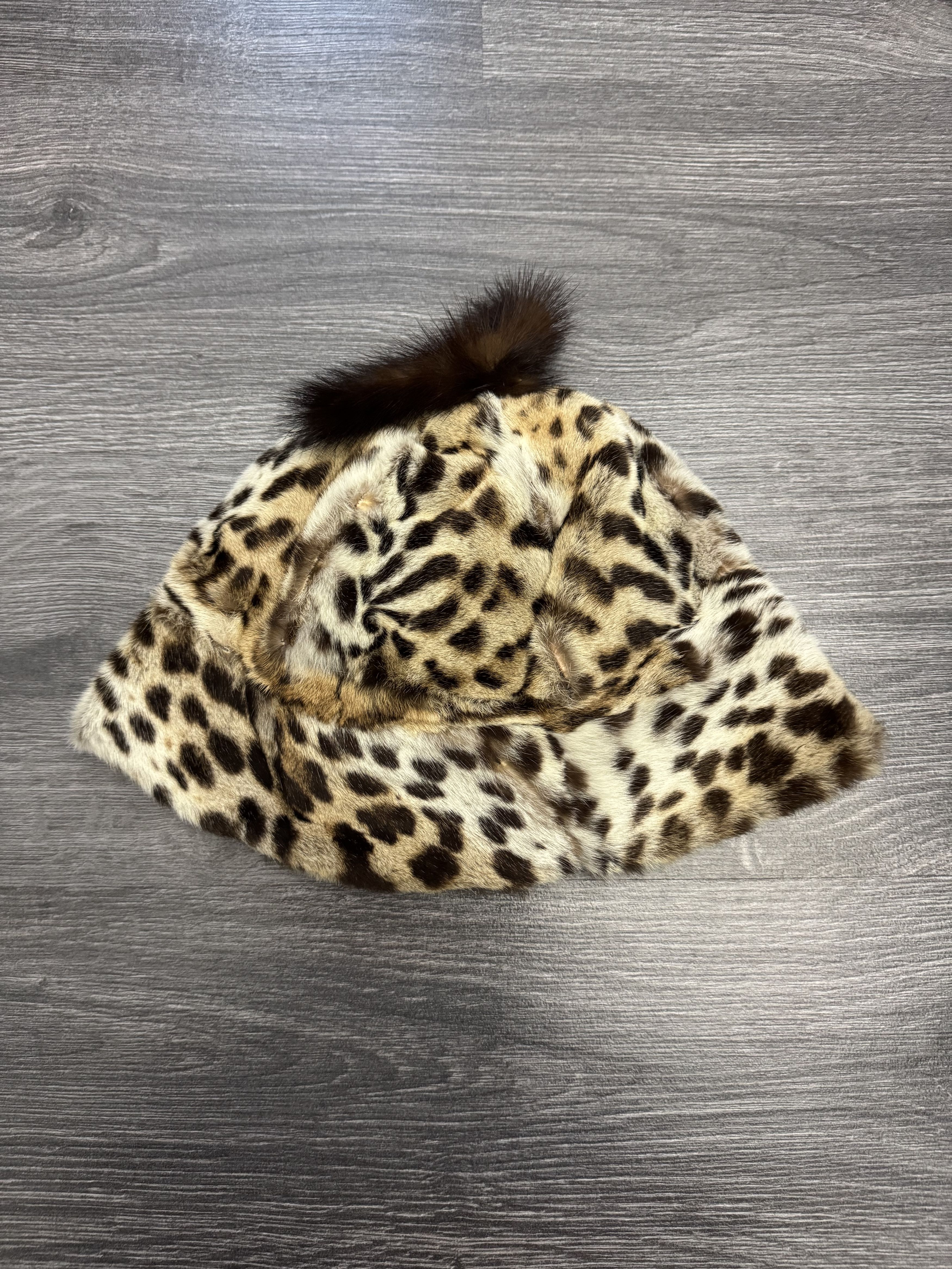 Vintage Very Rare Vintage Real Fur Leopard-Pattern Bucket Hat Size ONE SIZE - 1 Thumbnail