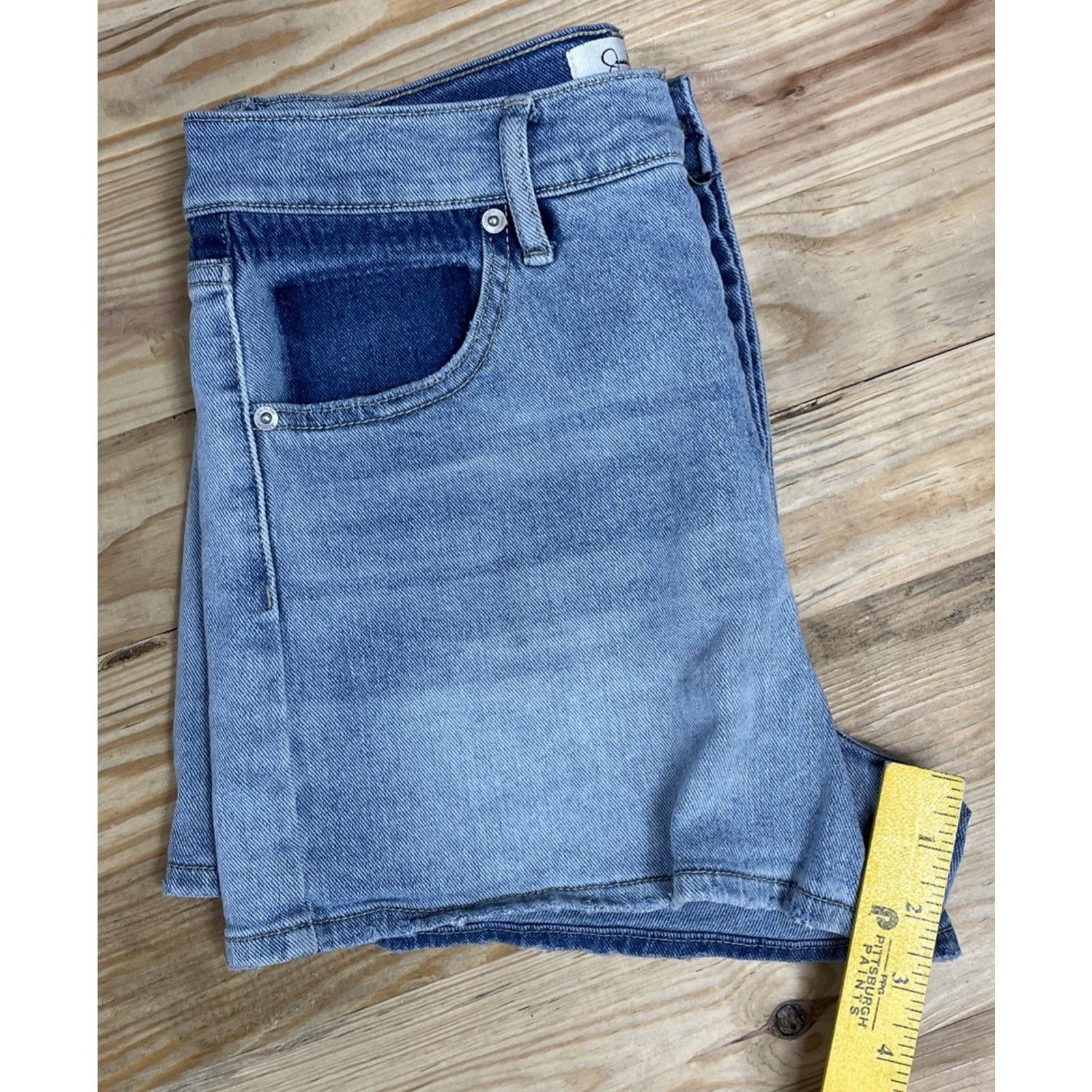 Jessica Simpson Jessica Simpson Infinite High-Waist Shorts - Sz 28 Size 28" / US 6 / IT 42 - 6 Thumbnail