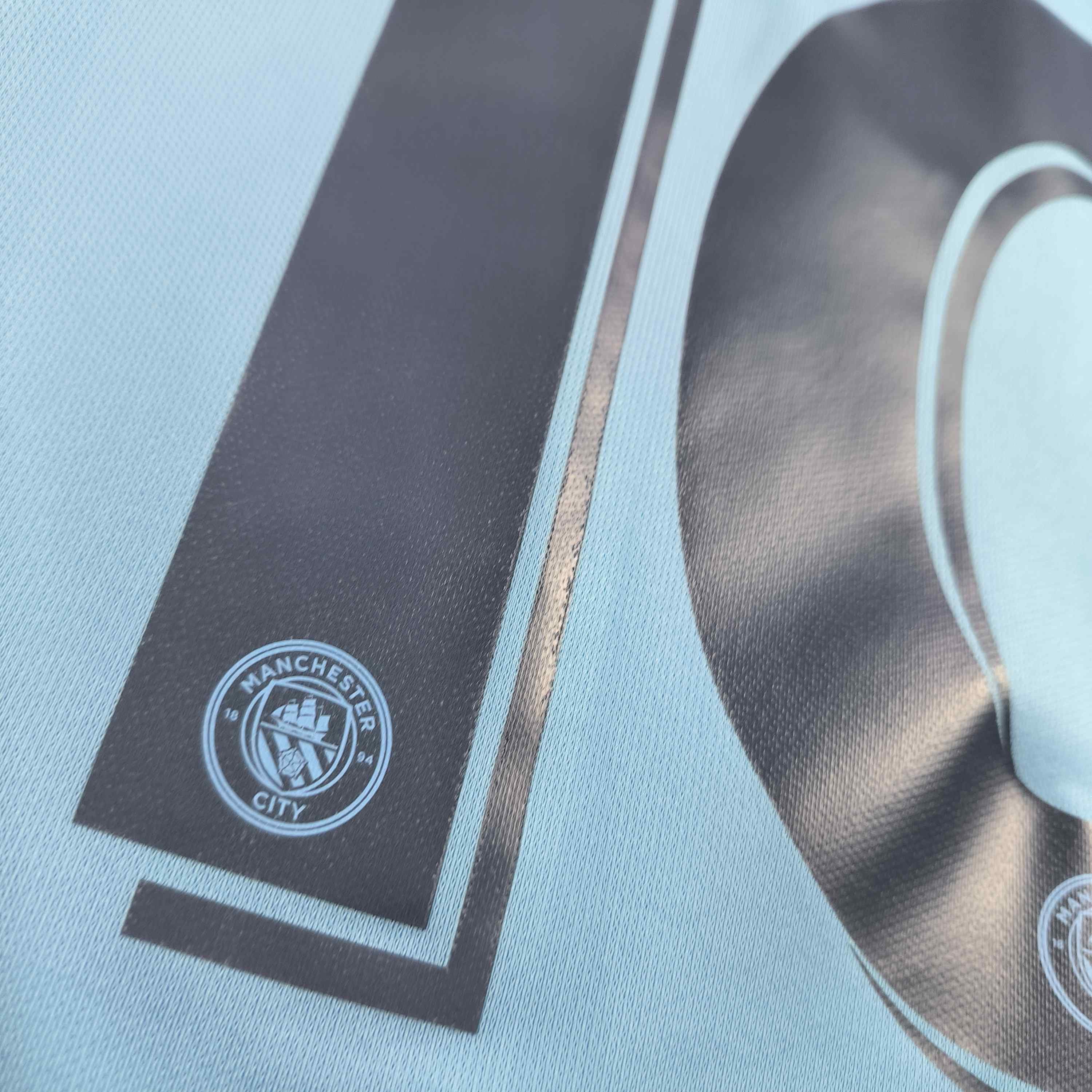 Nike Manchester City 16-17 home UCL Kun Agüero football jersey L Size US L / EU 52-54 / 3 - 11 Thumbnail