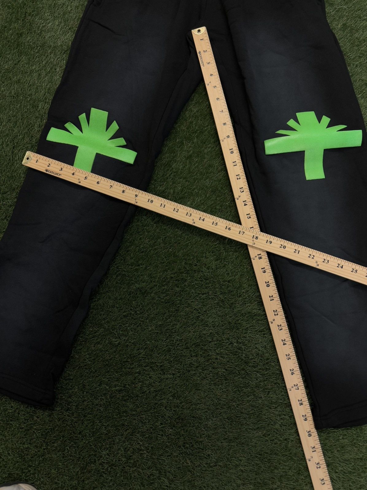 Vertabrae Vertabrae Sweatpants Black Green Size XXL (NEW) Size US 36 / EU 52 - 12 Thumbnail