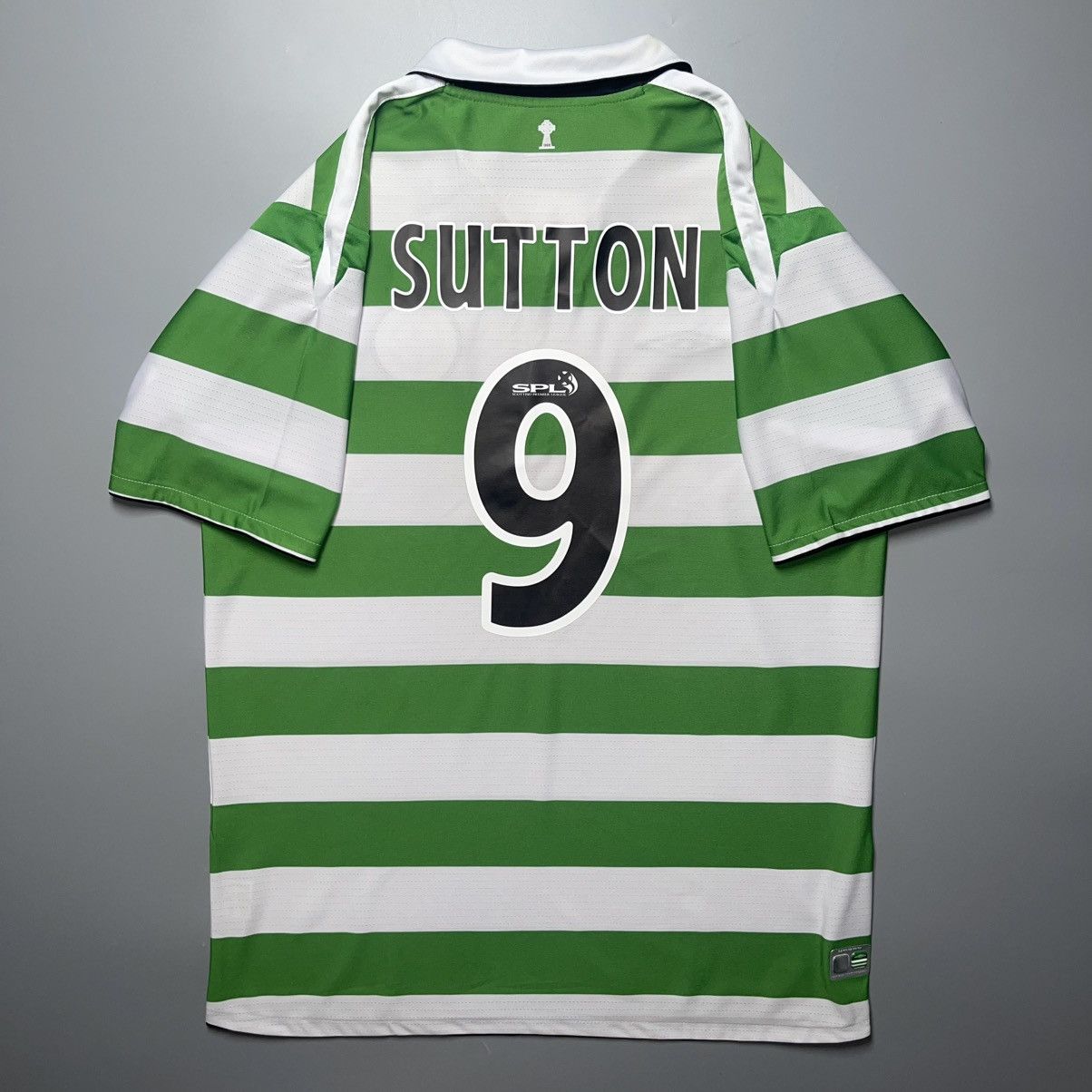 Umbro CELTIC UMBRO 2004/2005 FOOTBALL HOME JERSEY #9 SUTTON Size US L / EU 52-54 / 3 - 1 Thumbnail
