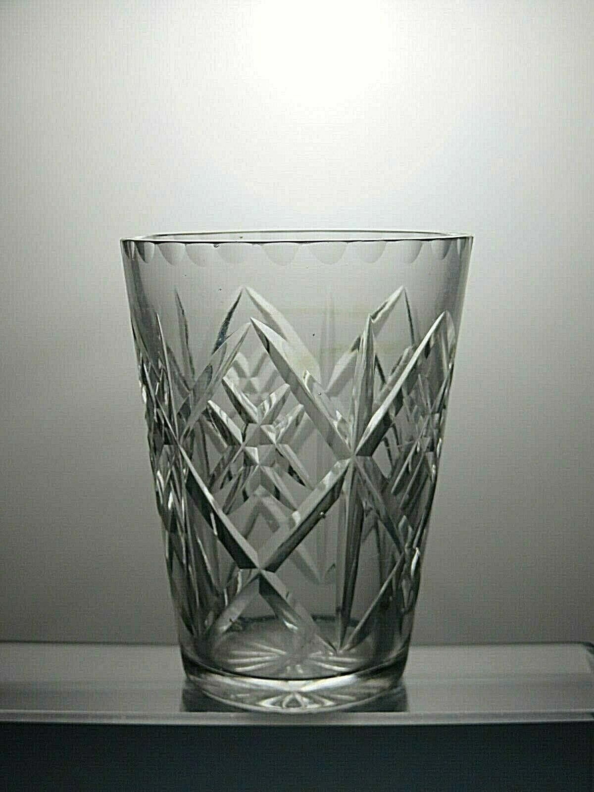 The Unbranded Brand Lovely Lead Crystal Cut Glass Vase 5 2/3" Size ONE SIZE - 4 Thumbnail
