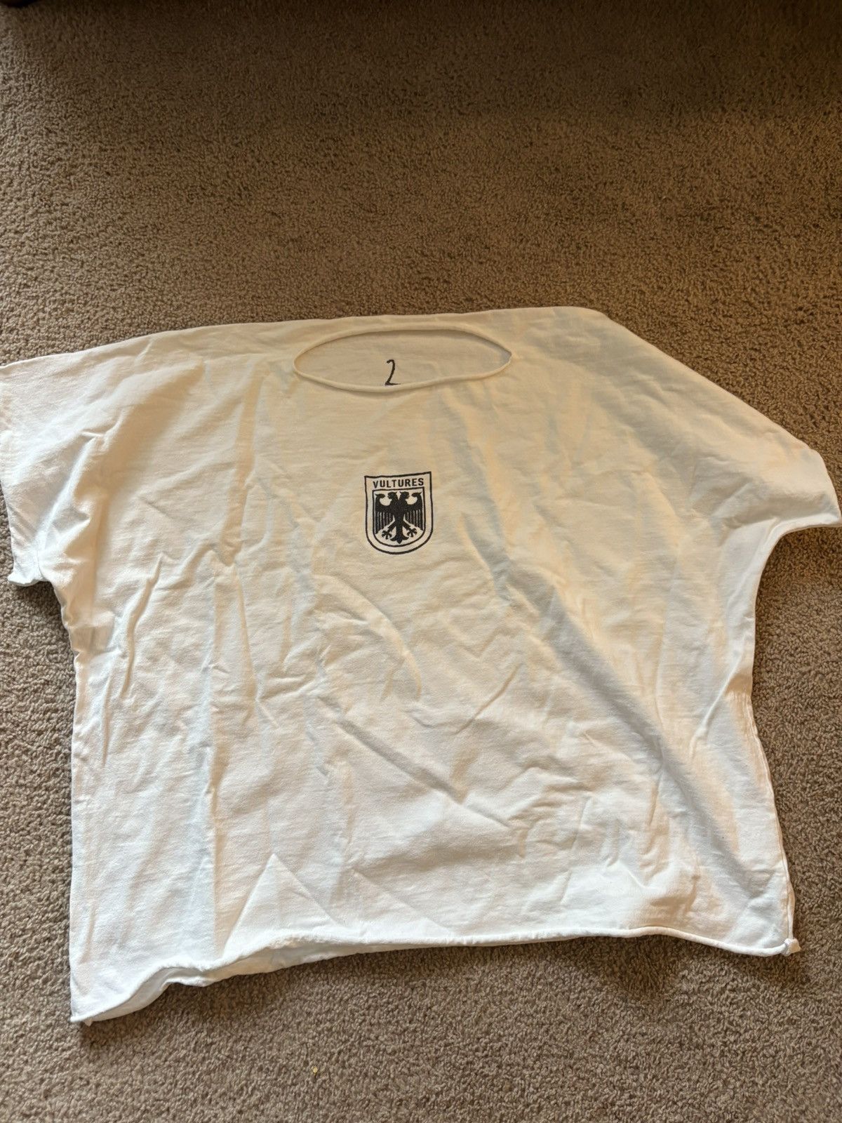 Yeezy YZY YEEZY “VULTURES” EAGLE SHIRT SIZE 2 Size US M / EU 48-50 / 2 - 2 Thumbnail