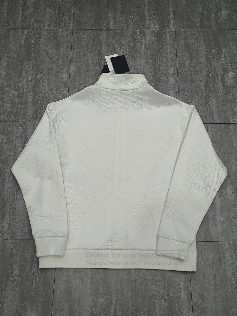 Louis Vuitton Louis Vuitton White embossed full logo jacket Size US XL / EU 56 / 4 - 2 Thumbnail