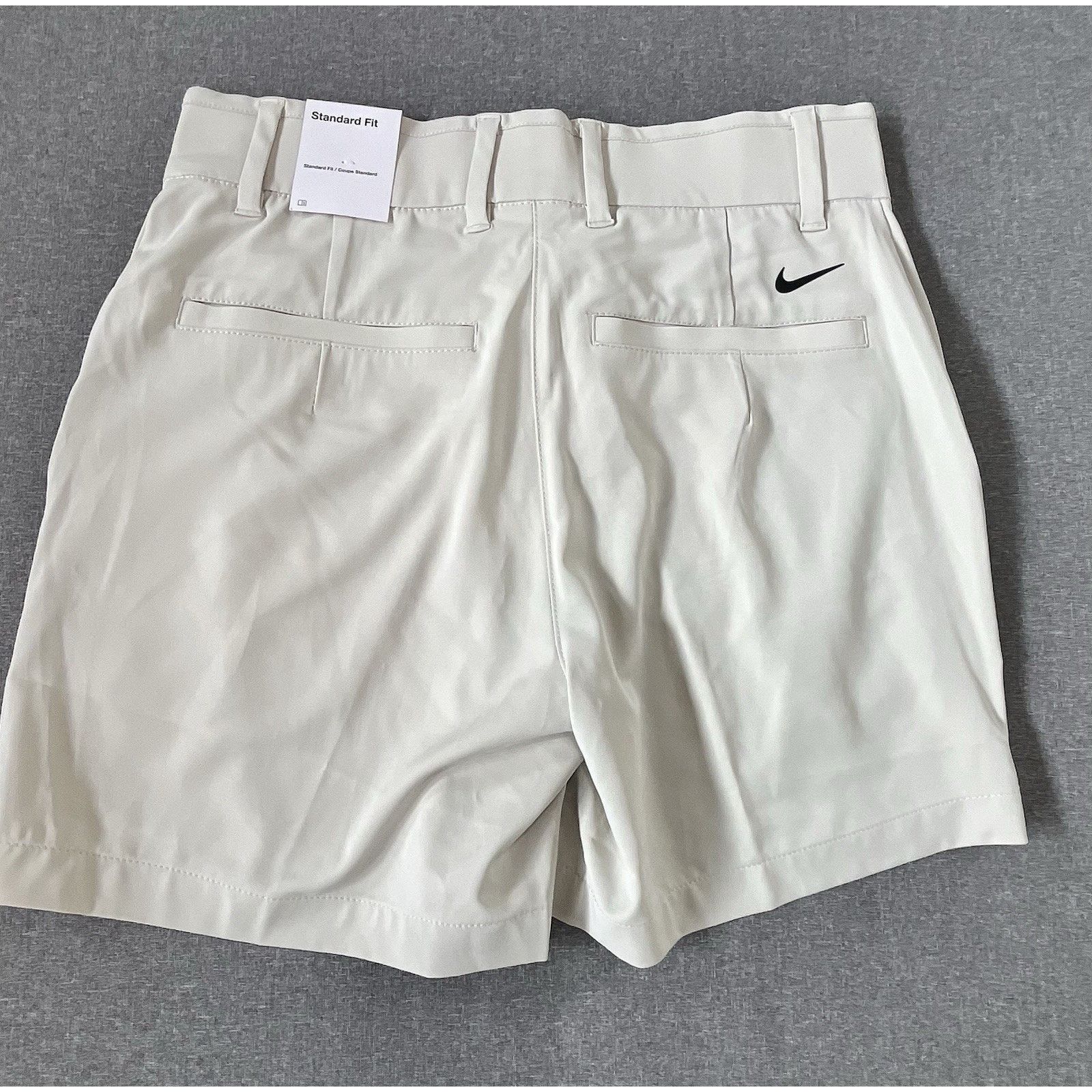 Nike NWT! Nike Dri Fit Women’s Golf Shorts Size S Brown Cream Size 25" / US 0 / IT 36 - 2 Thumbnail