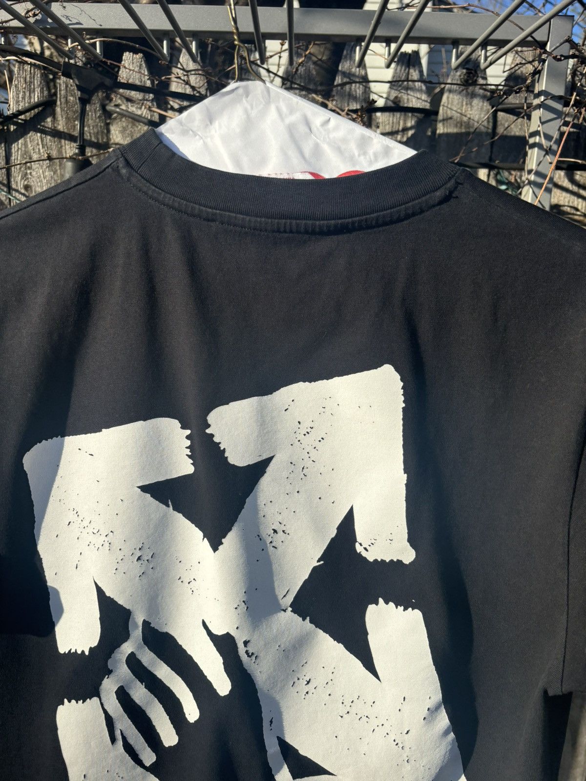 Off-White Offwhite hands over arrows tee black/white Size US S / EU 44-46 / 1 - 2 Thumbnail