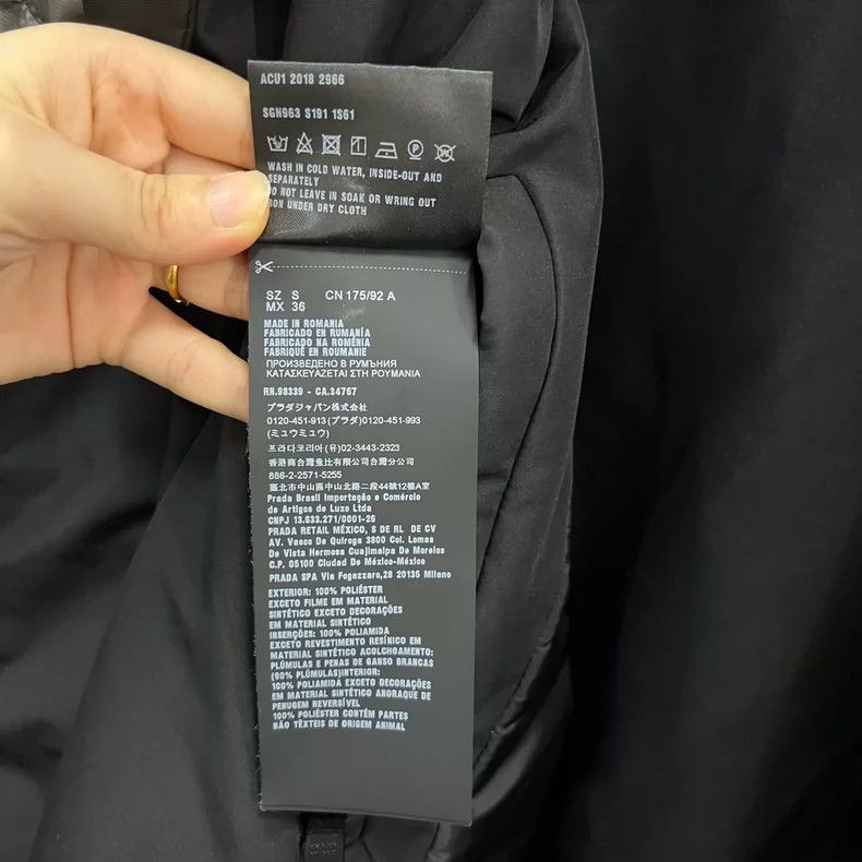 Prada Prada Black and silver hooded double-sided down jacket 2502 Size US S / EU 44-46 / 1 - 4 Thumbnail
