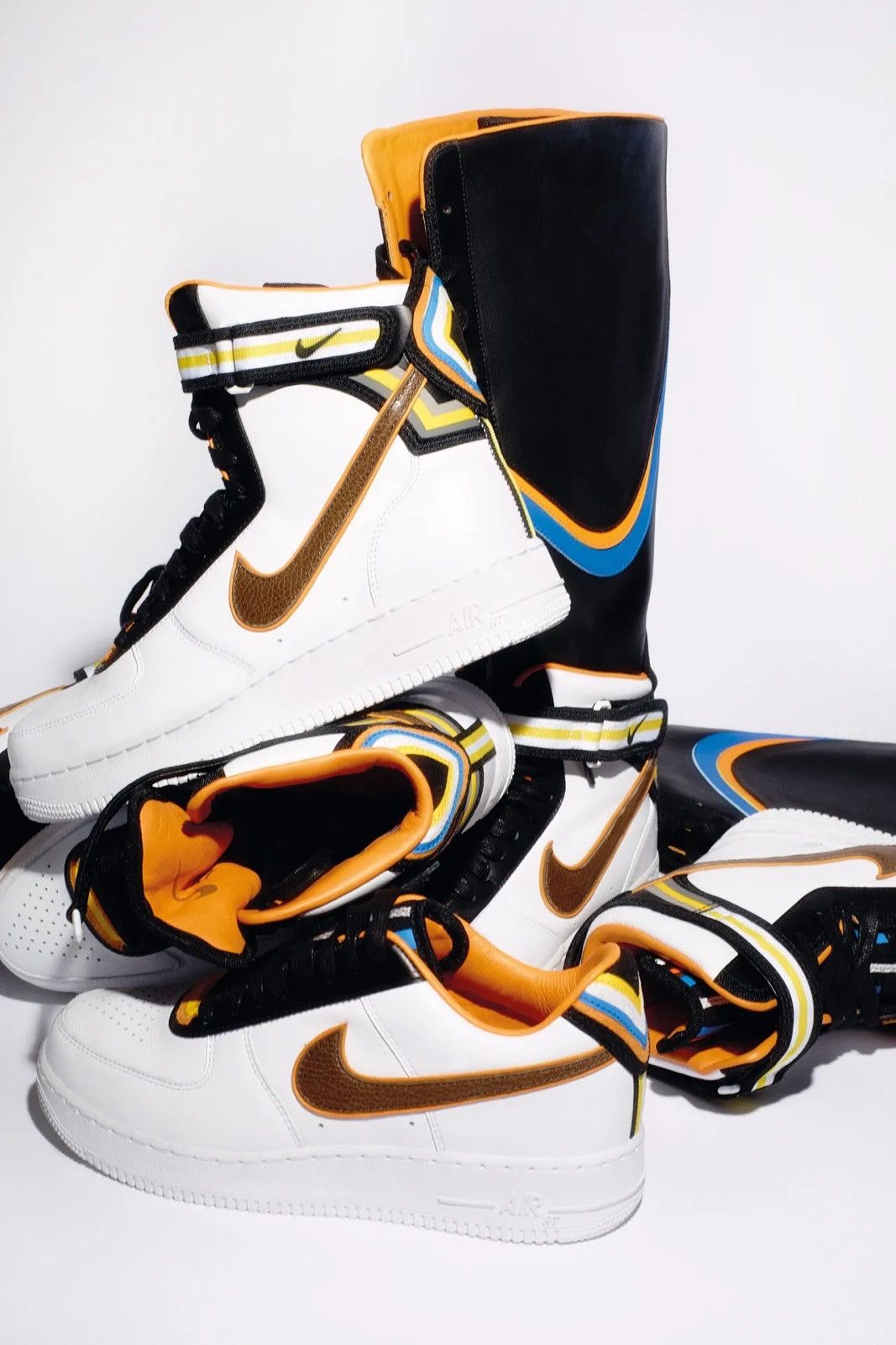 Nike 2014 Air Force 1 High RT Size US 7 / EU 40 - 2 Thumbnail