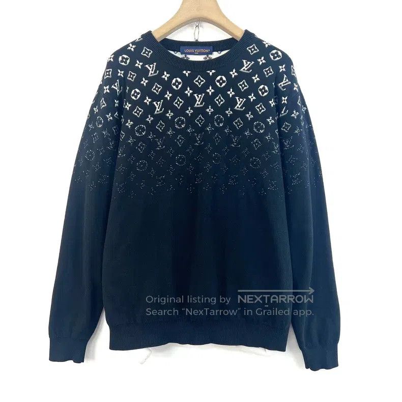 Louis Vuitton Louis Vuitton Black and grey top half gradient logo sweate Size US L / EU 52-54 / 3 - 1 Thumbnail