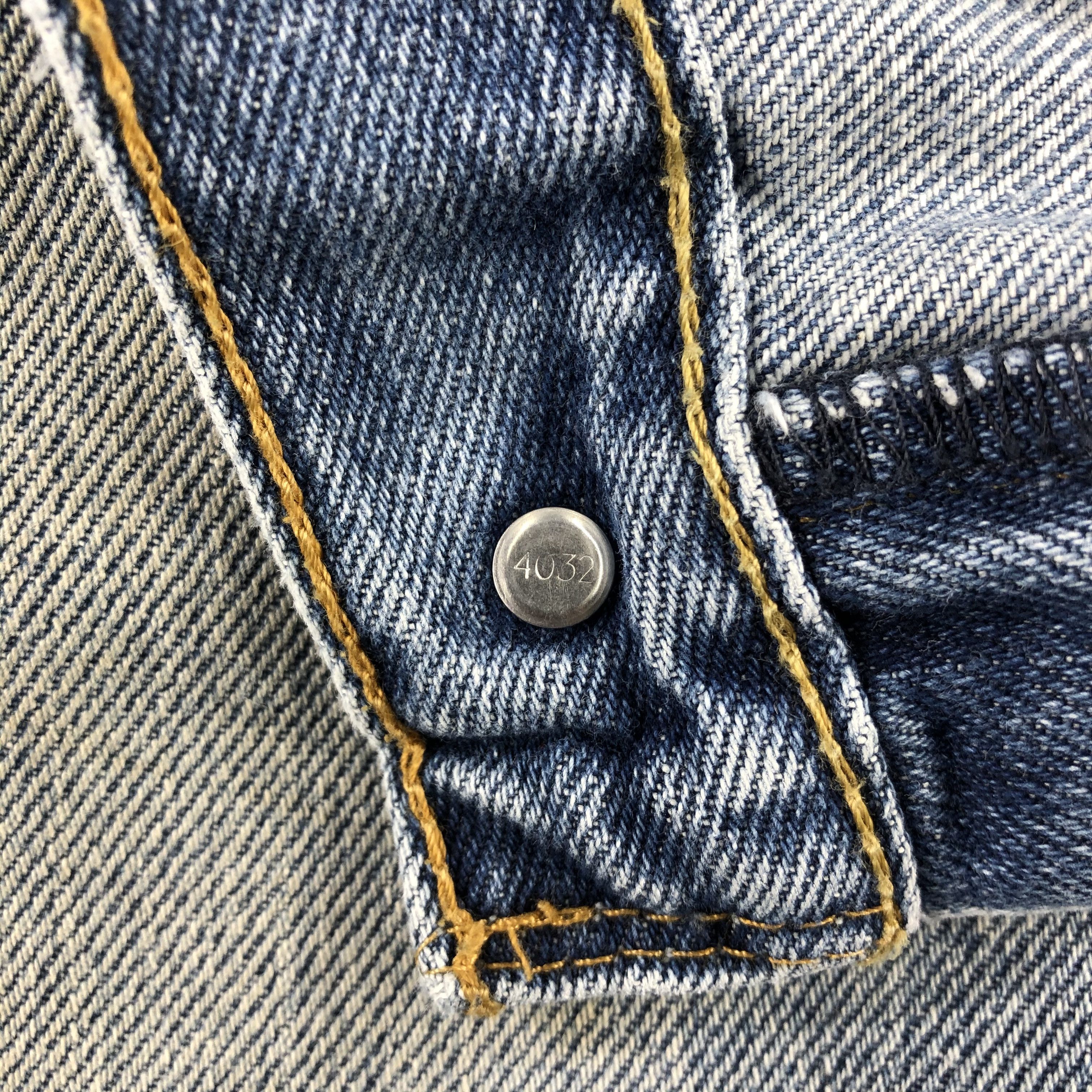 Levi's × Vintage Vintage Blue Wash Levis 505 Jeans-JM2631 Size US 35 - 12 Thumbnail