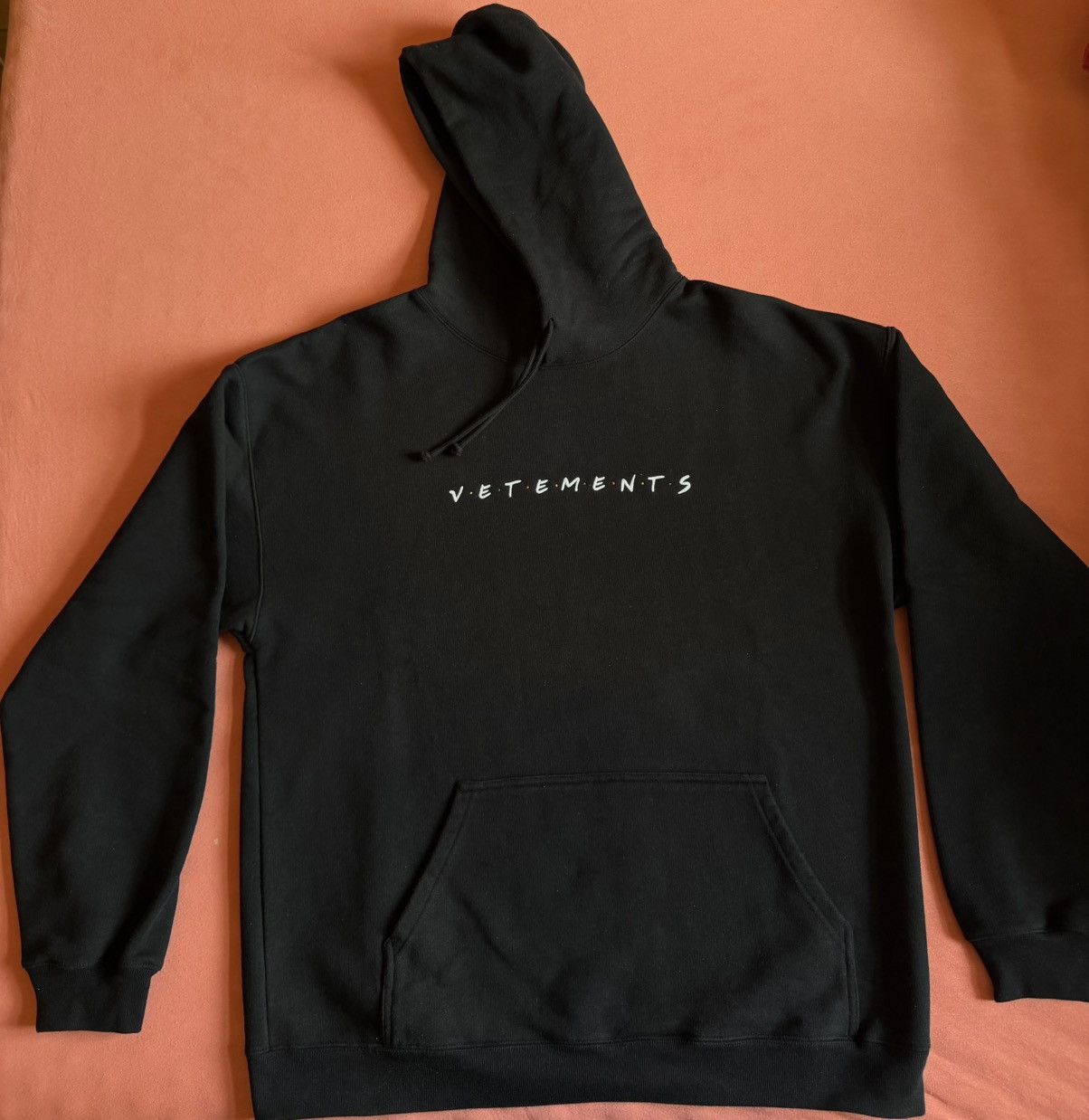 Vetements Vetements Hoodie Frienldy Logo black Great condition Size US S / EU 44-46 / 1 - 12 Thumbnail