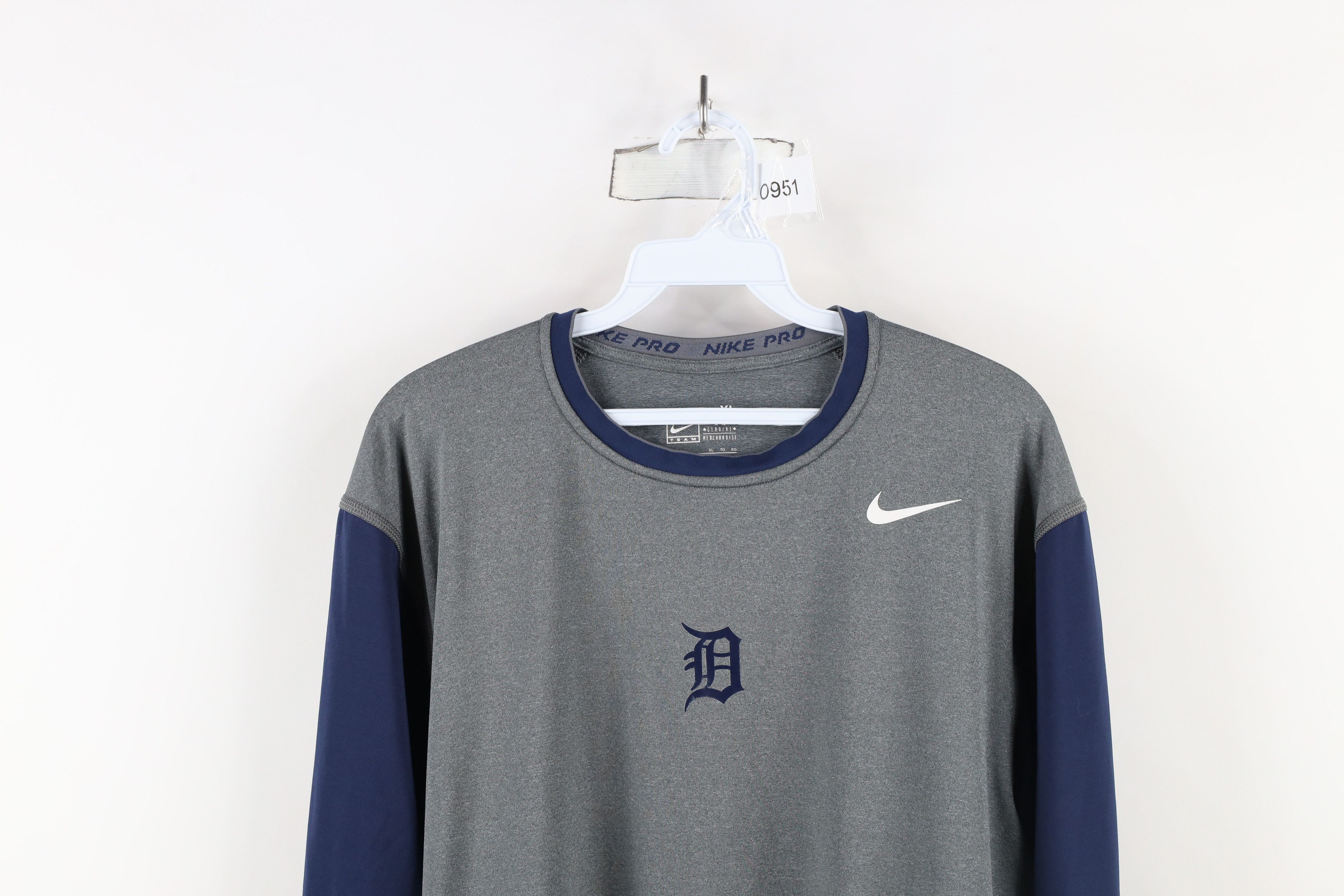 Nike × Vintage Nike Pro Compression Detroit Tigers Long Sleeve T-Shirt Size US XL / EU 56 / 4 - 2 Thumbnail