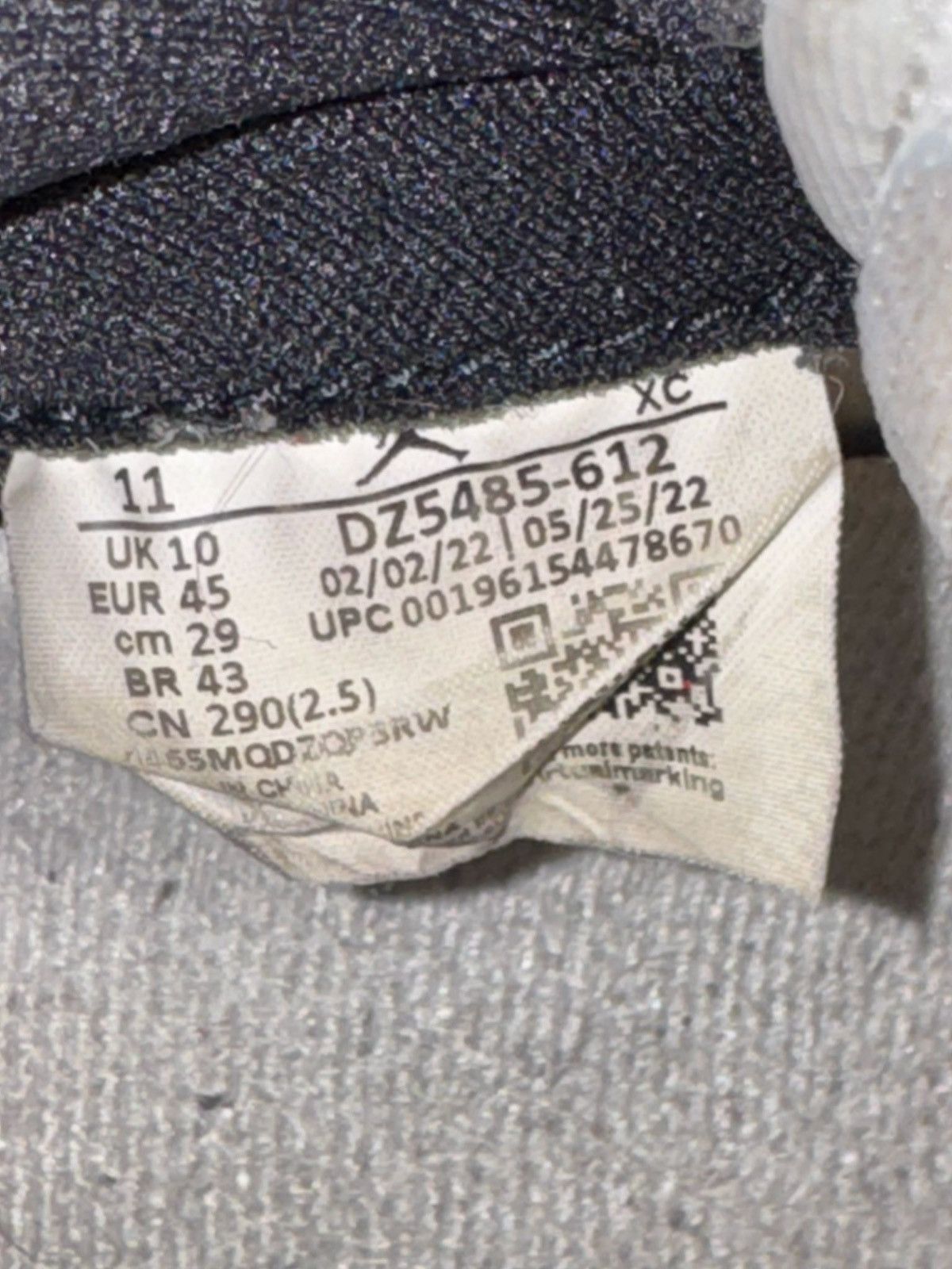 Jordan Brand Jordan 1 Chicago lost & founds Size US 11 / EU 44 - 5 Thumbnail