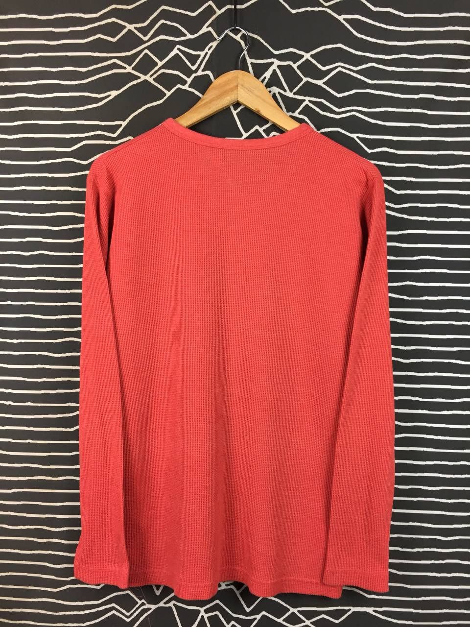 Uniqlo Uniqlo Waffle Knit Coral Salmon Red Minimalist Henley Tee Size US L / EU 52-54 / 3 - 5 Thumbnail