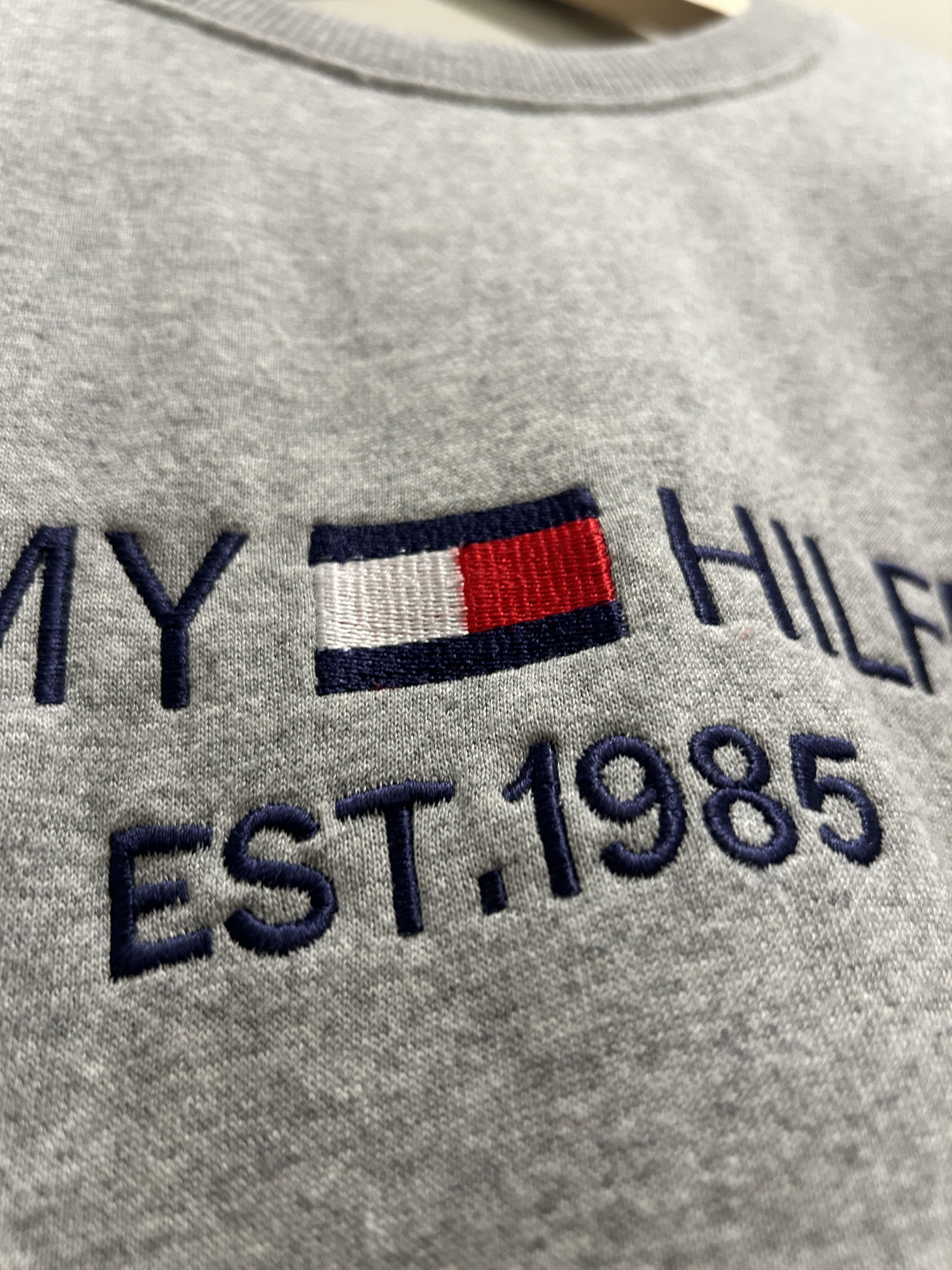 Tommy Hilfiger Tommy Hilfiger Crewneck Size XL / US 12-14 / IT 48-50 - 4 Thumbnail