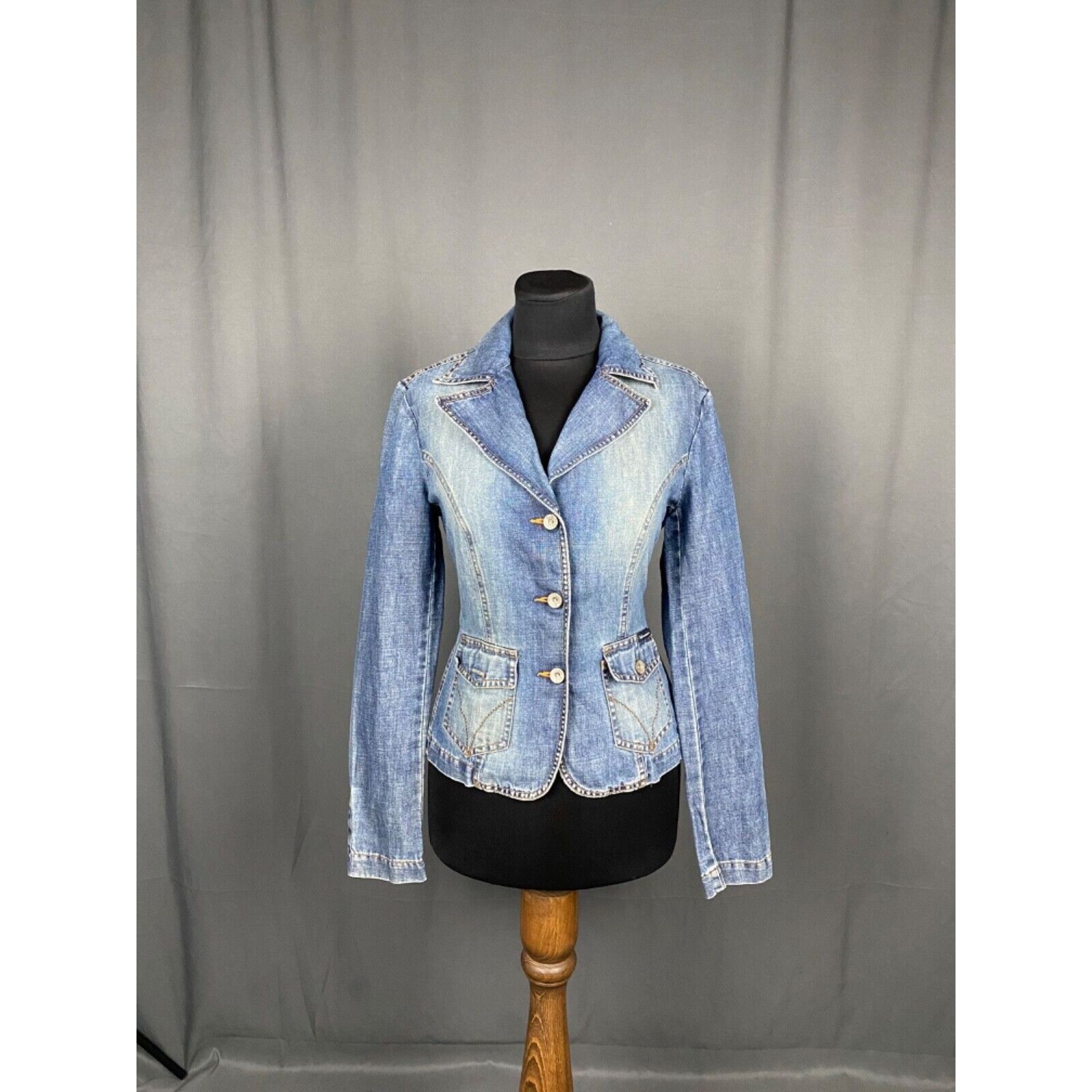 Dolce & Gabbana Dolce&Gabbana Women's Blue Denim Jeans Jacket Size 26/40 Size S / US 4 / IT 40 - 3 Thumbnail