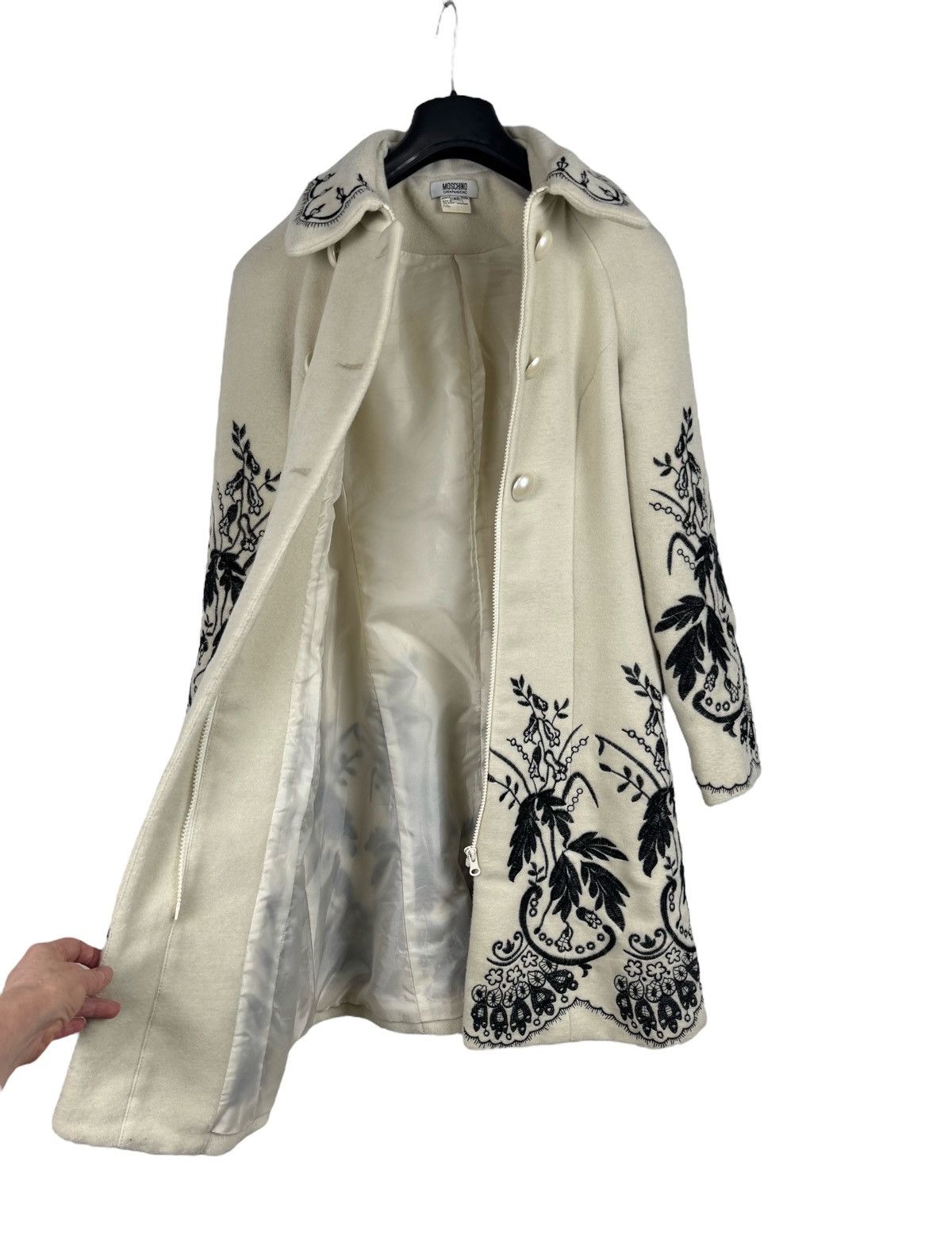 Moschino Moschino Cheap and Chic Vintage Wool Coat Embroidered Floral Size M / US 6-8 / IT 42-44 - 15 Thumbnail