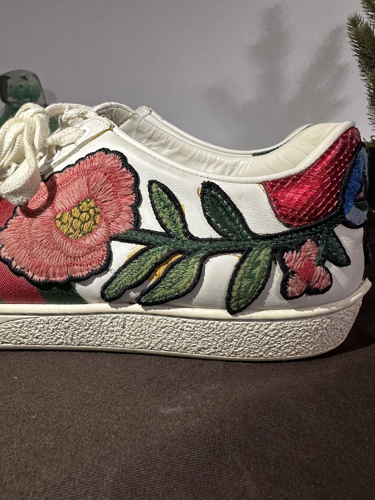 Gucci Flower Sneakers Size US 9 / IT 39 - 13 Thumbnail