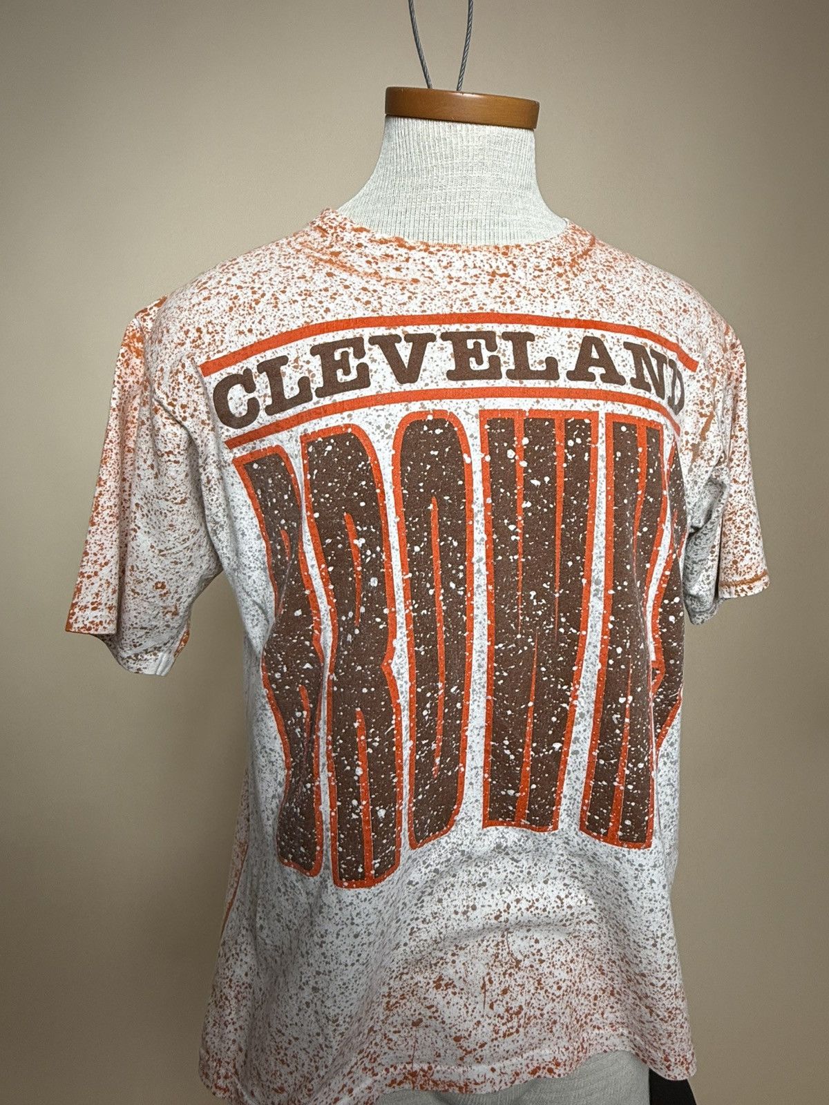 Vintage VINTAGE/RETRO Cleveland Browns dotted men’s tee shirt SZ L Size US L / EU 52-54 / 3 - 3 Thumbnail