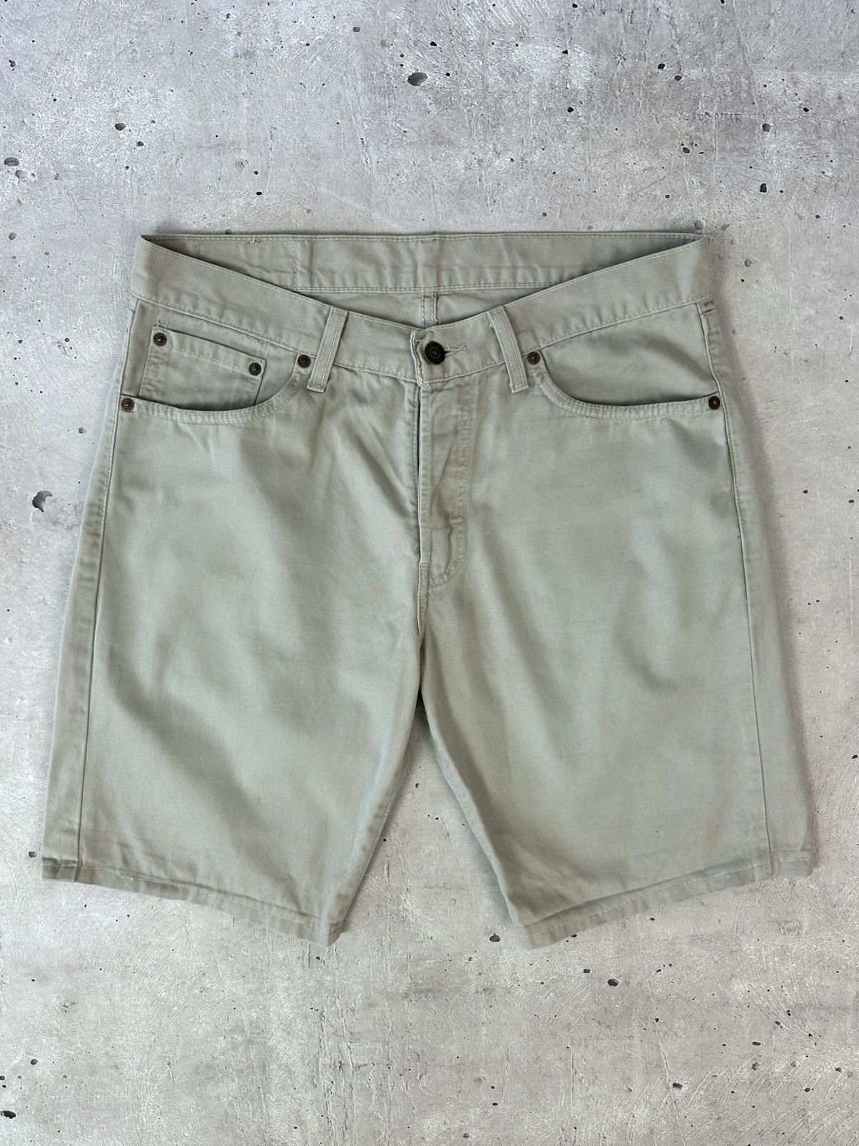 Levi's Levi’s 582 Vintage Beige Cotton Men’s Shorts Size US 32 / EU 48 - 2 Thumbnail