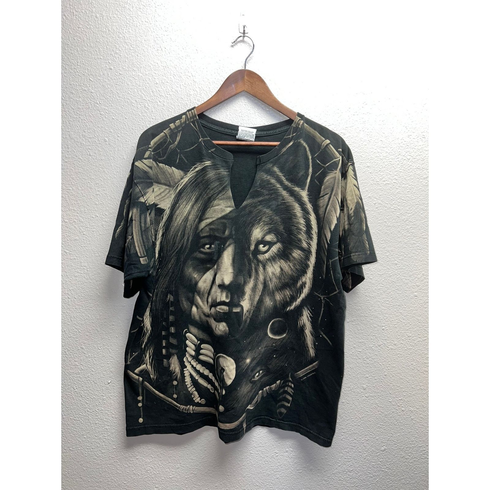 Liquid Blue Vintage Liquid Blue Native American Shirt Wolf Cut Neck 90s Size US L / EU 52-54 / 3 - 1 Thumbnail
