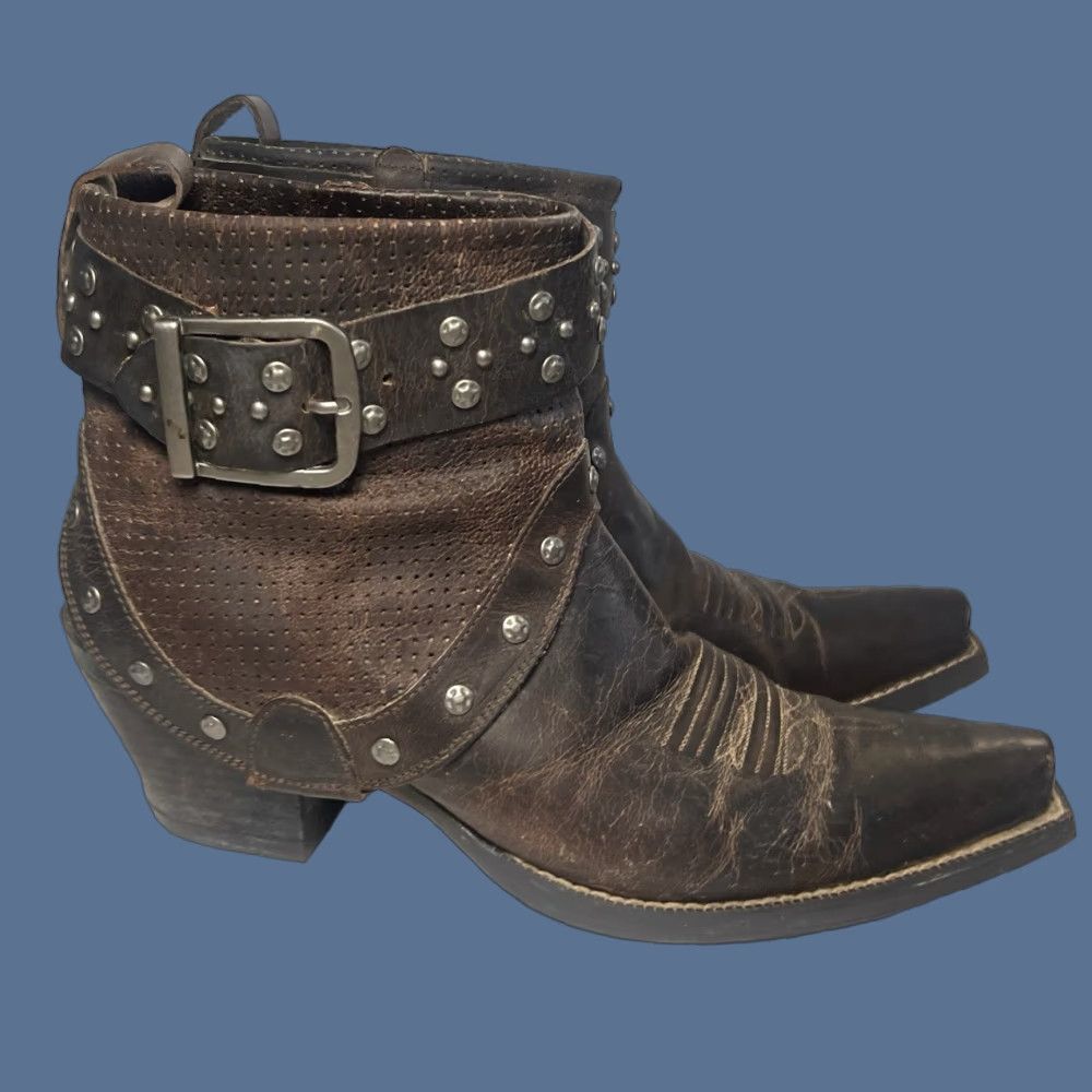 Ariat Ariat Defiance Bootie Western Studded Leather Ankle Boots 10 B Brown Women's Cowboy Southwestern Heel Mid 2-2.9 in Size US 10 / IT 40 - 1 Thumbnail